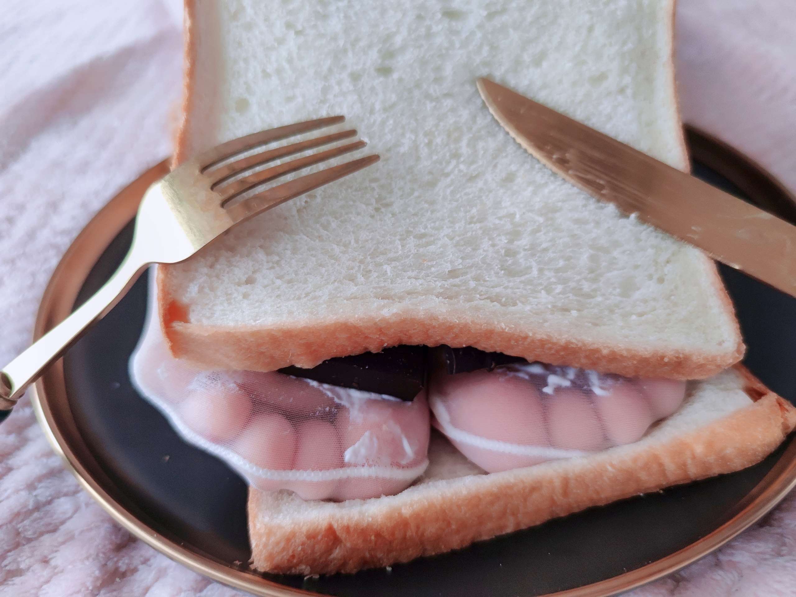 《小姐姐奶油面包夹丝足》作品图