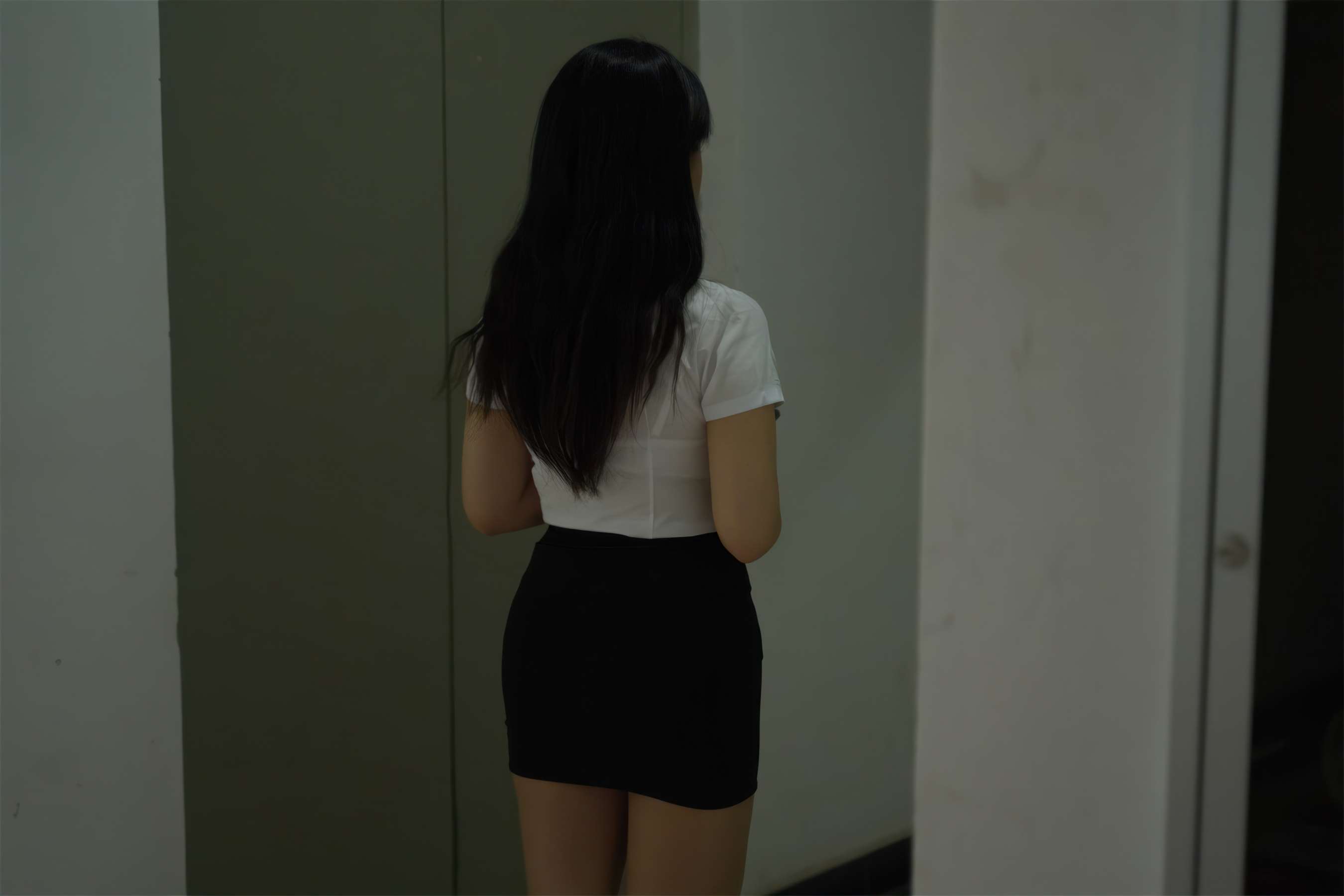 《下班后的OL》作品图