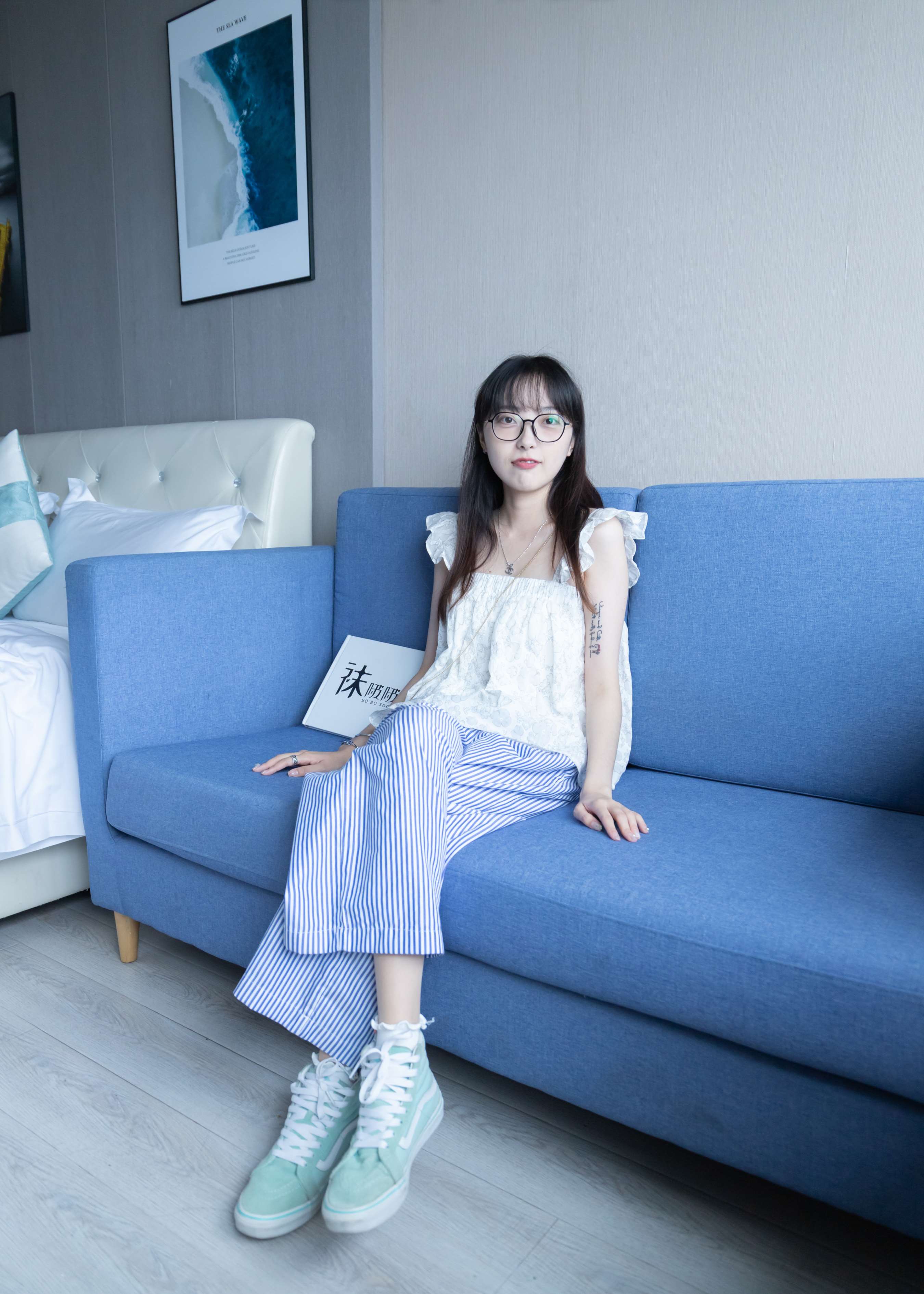 《眼镜师妹的丝足》作品图