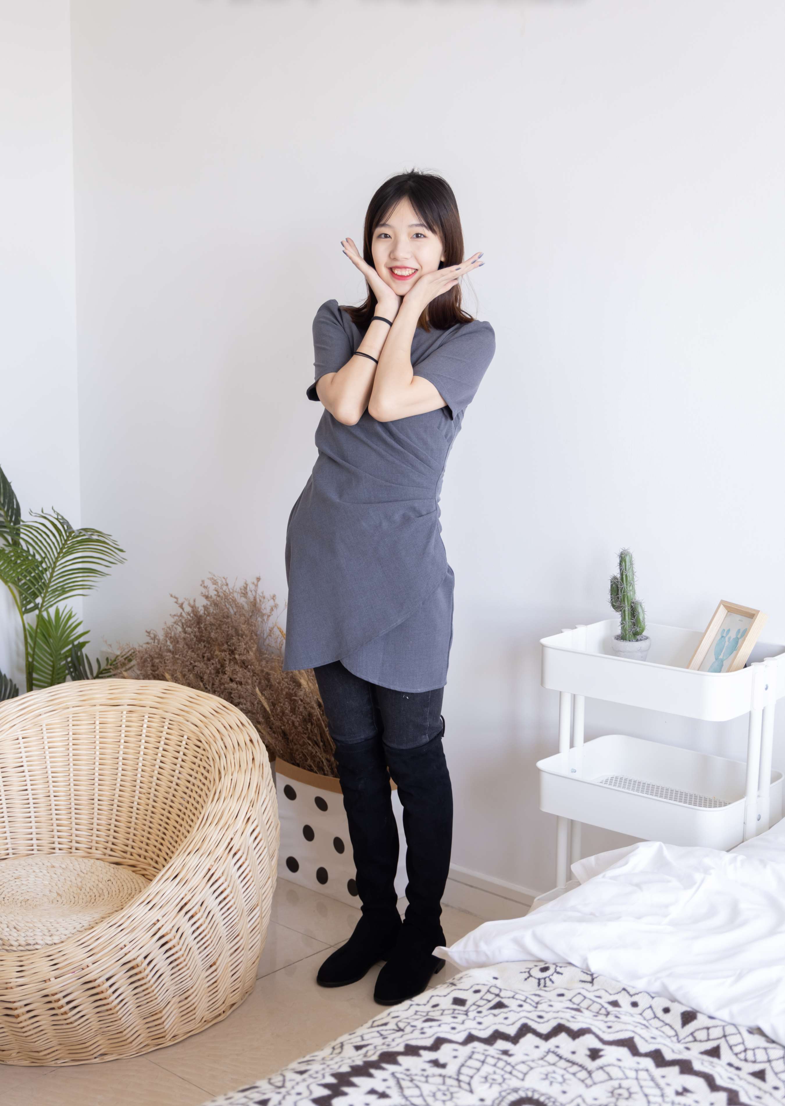 《小甜豆-长靴、短白棉袜》作品图