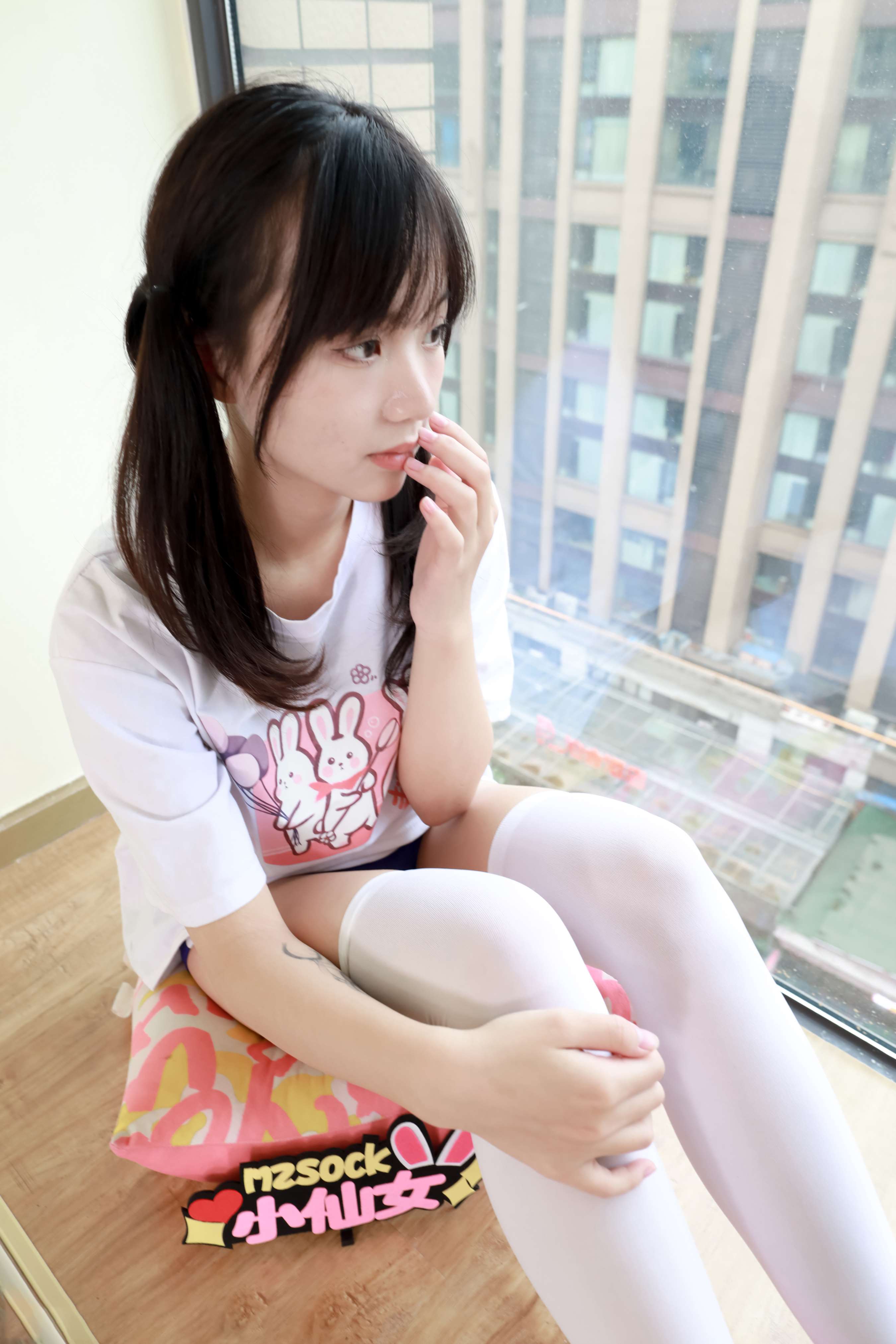 《小麦的脏白丝足》作品图