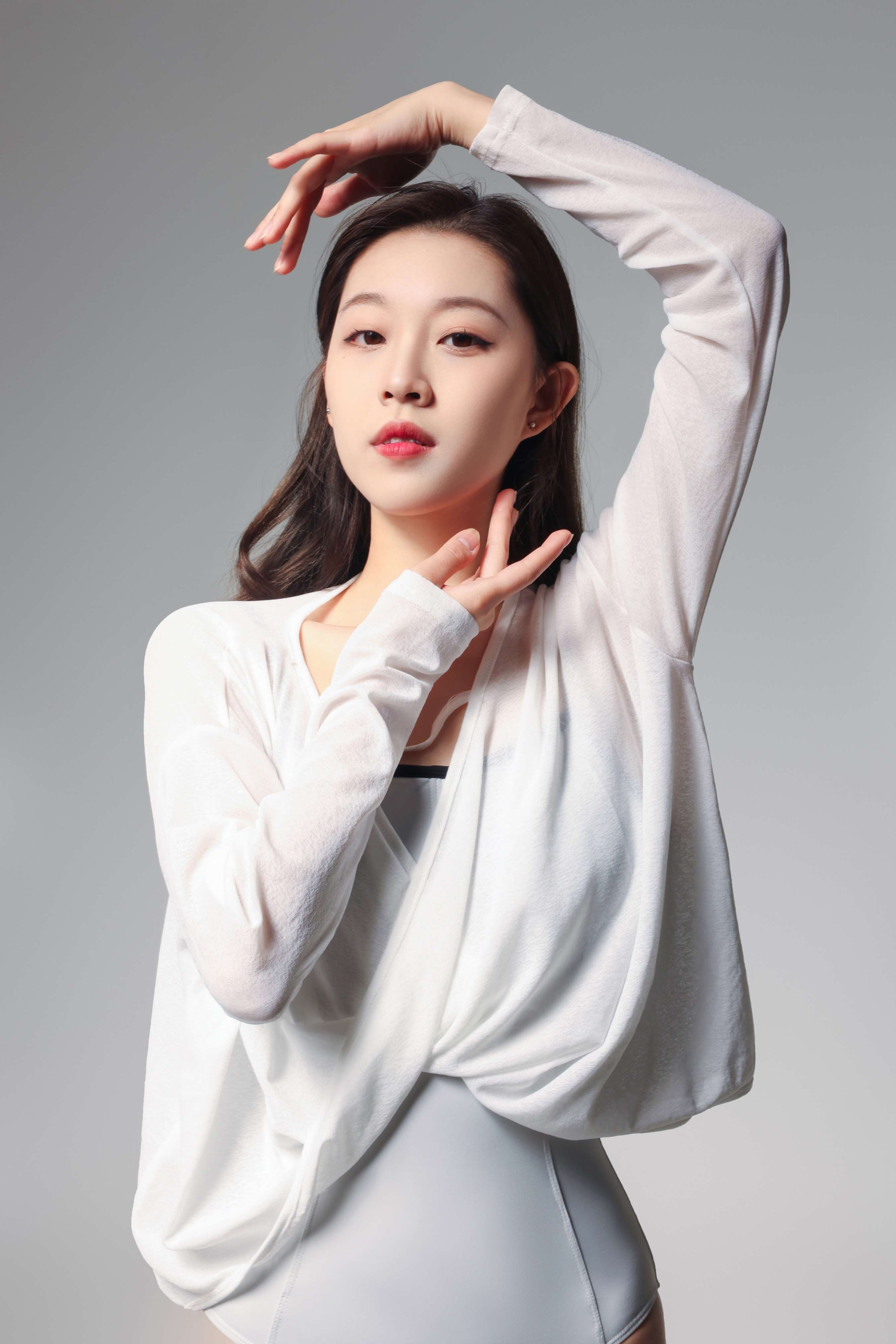 《舞蹈少女的嫩足》作品图