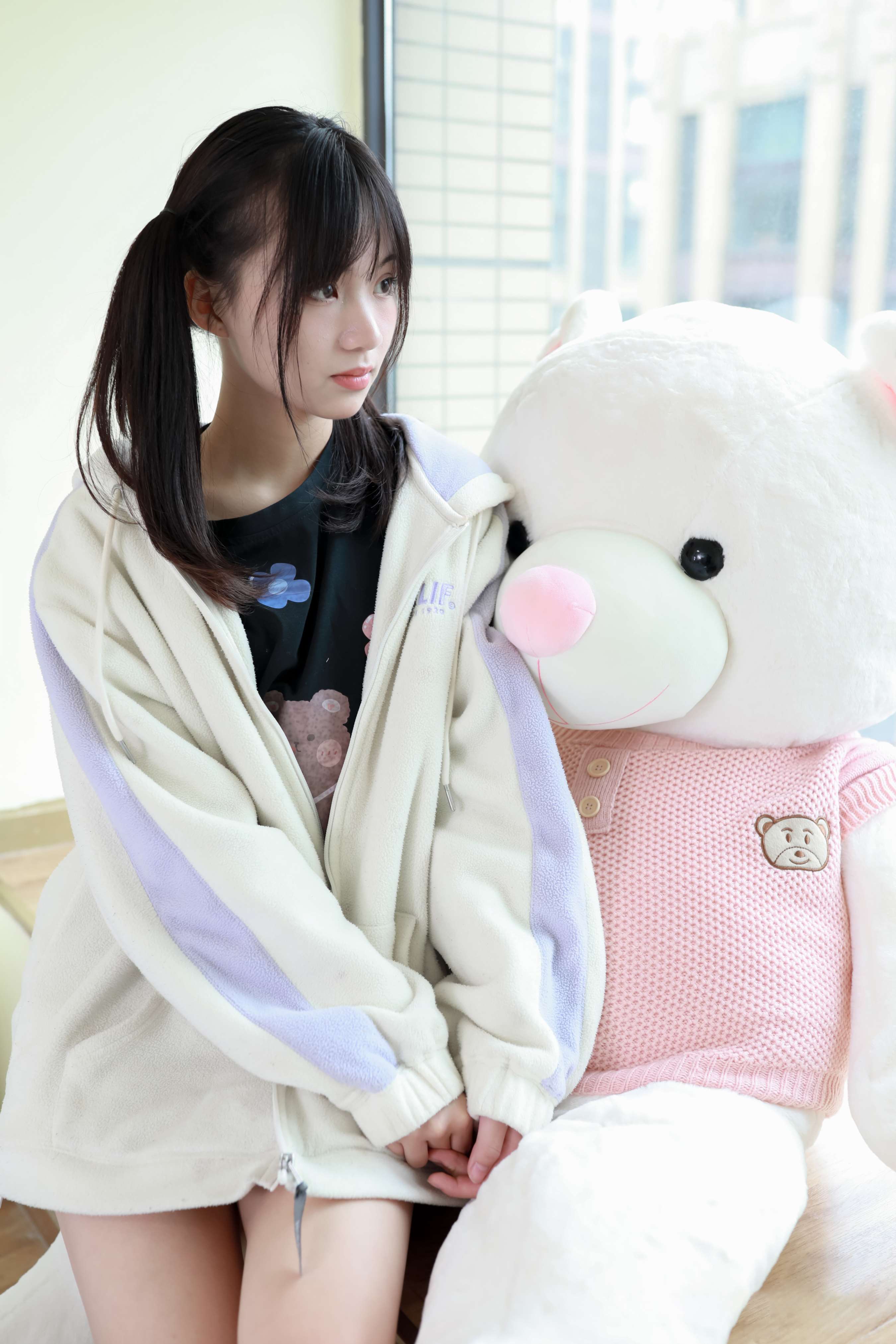 《小麦熊仔棉袜脚带脱袜图》作品图