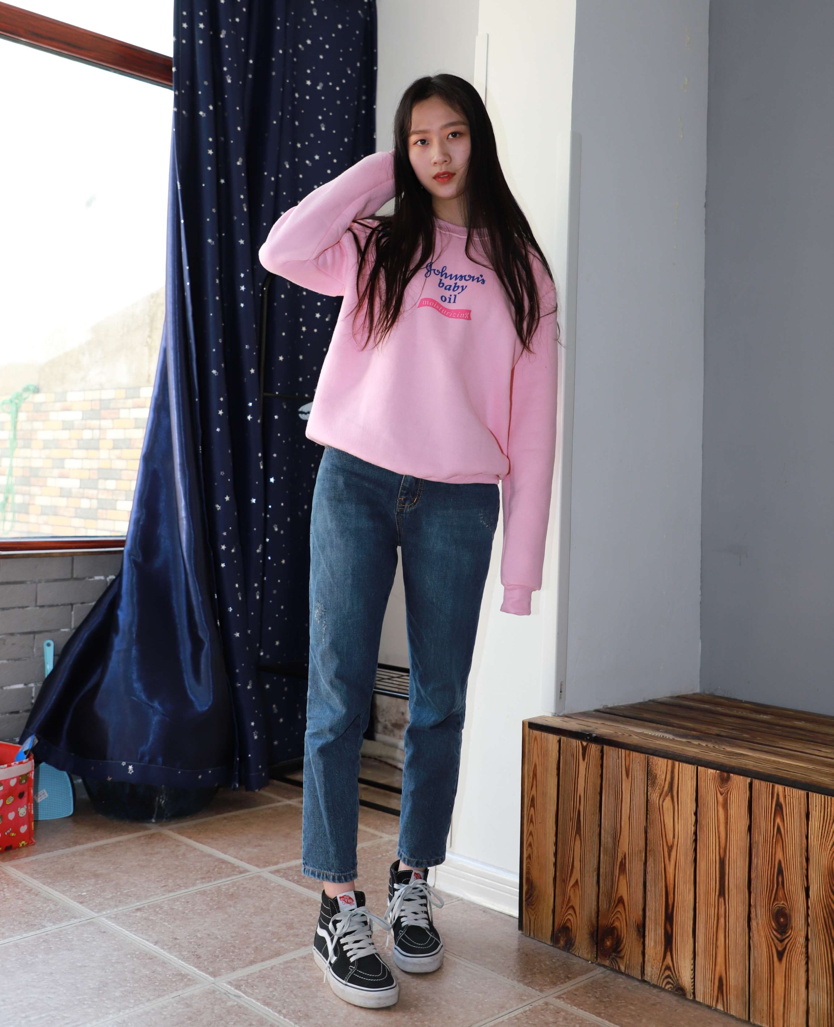 《布鞋の两双棉袜脚》作品图