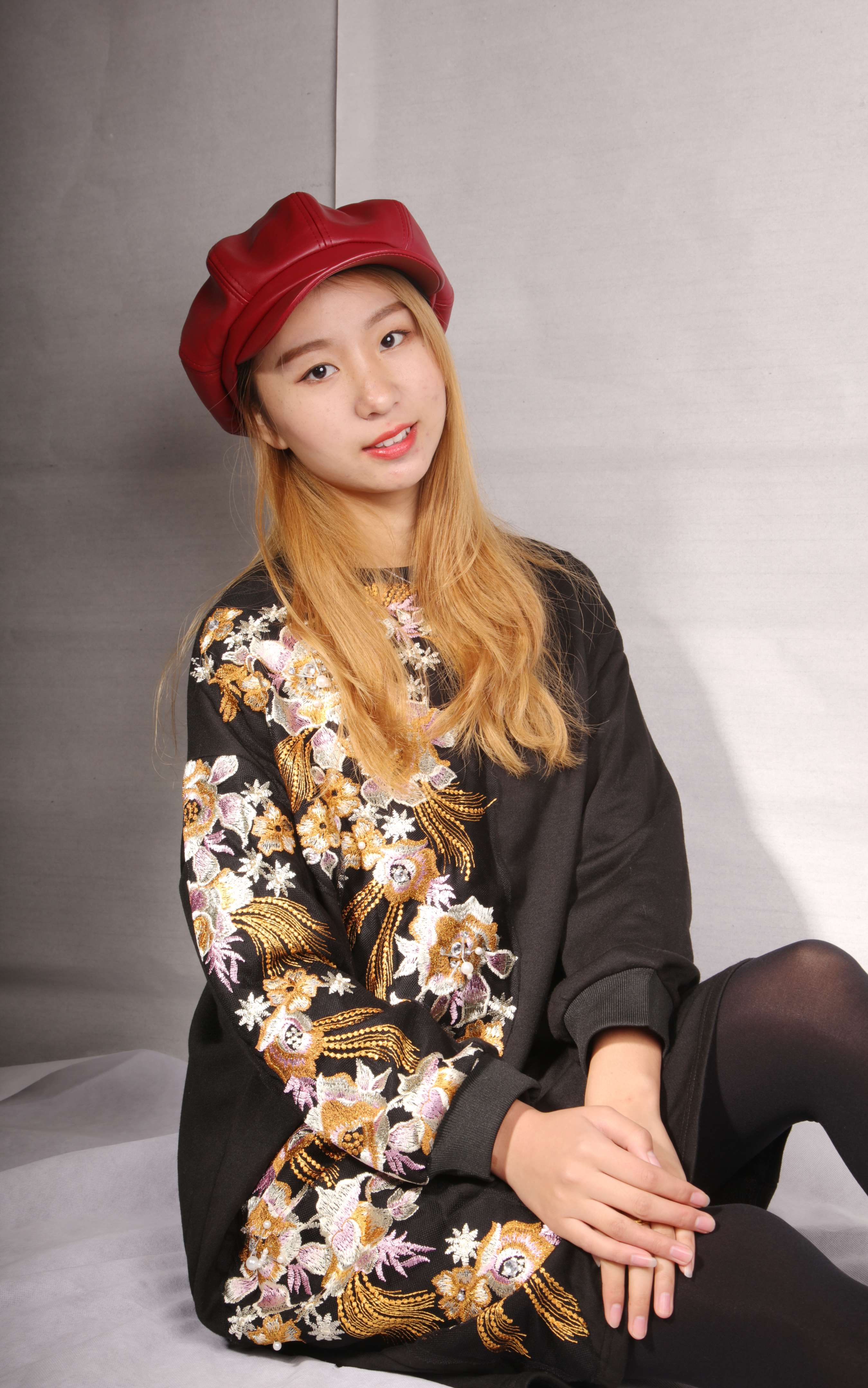 《大三舞蹈系师妹燕妮裤袜厚丝》作品图