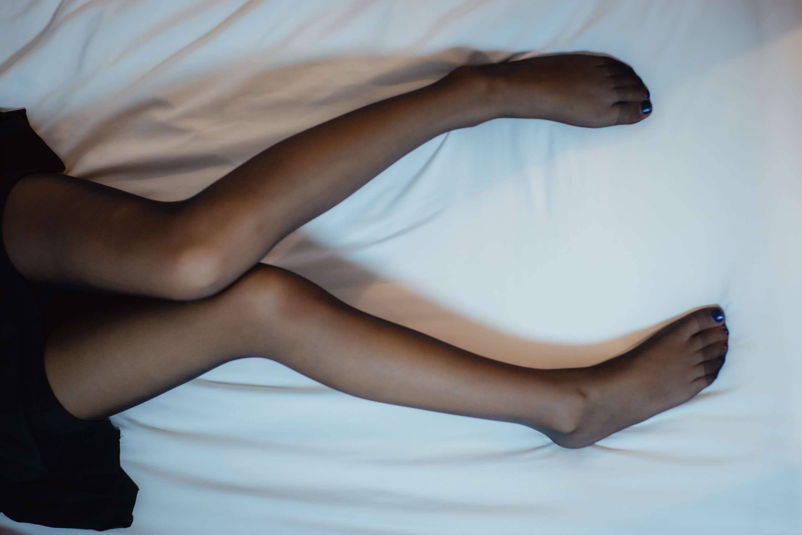 《萌芽儿 浴室JK黑丝》作品图