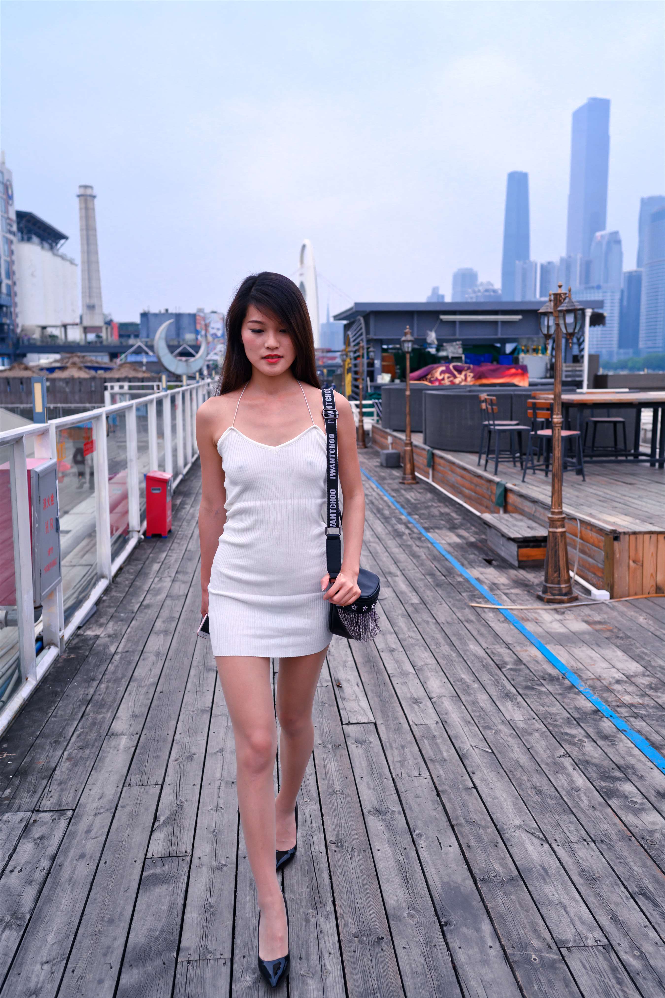 《小猪猪琶醍吊带白裙【套图+视频】》作品图