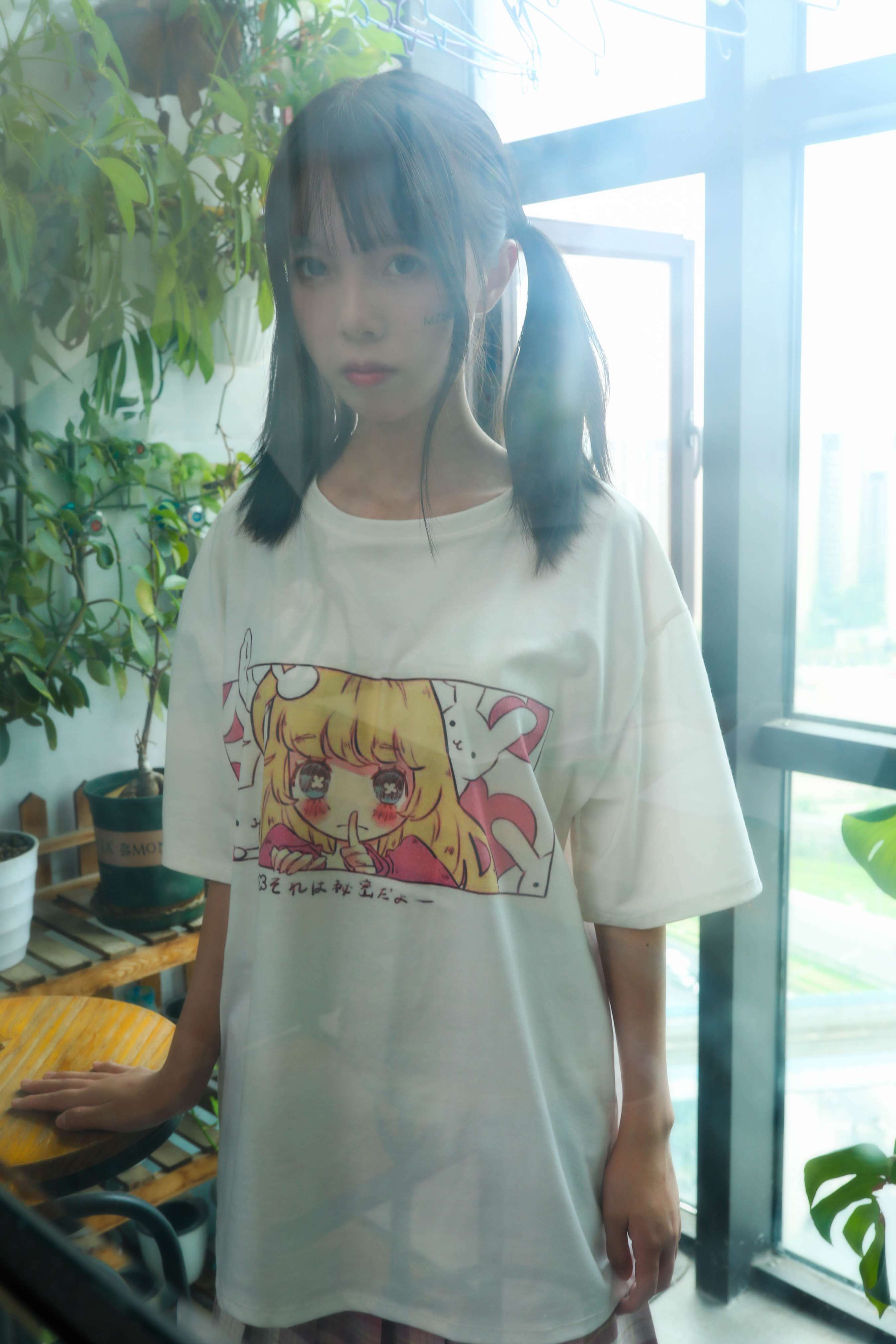 《樱子板鞋の船袜脚》作品图