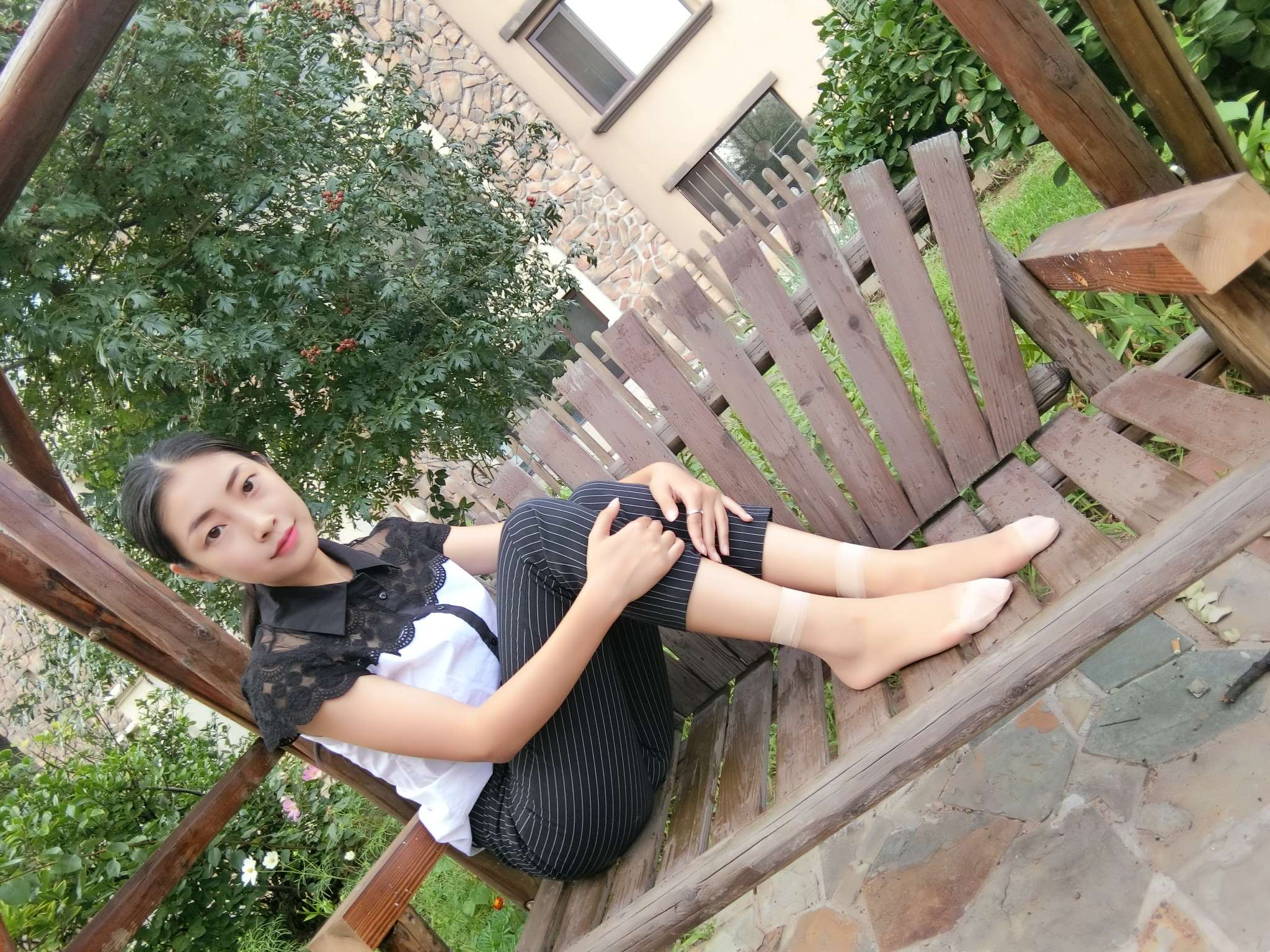 《学妹的短丝脚丫》作品图