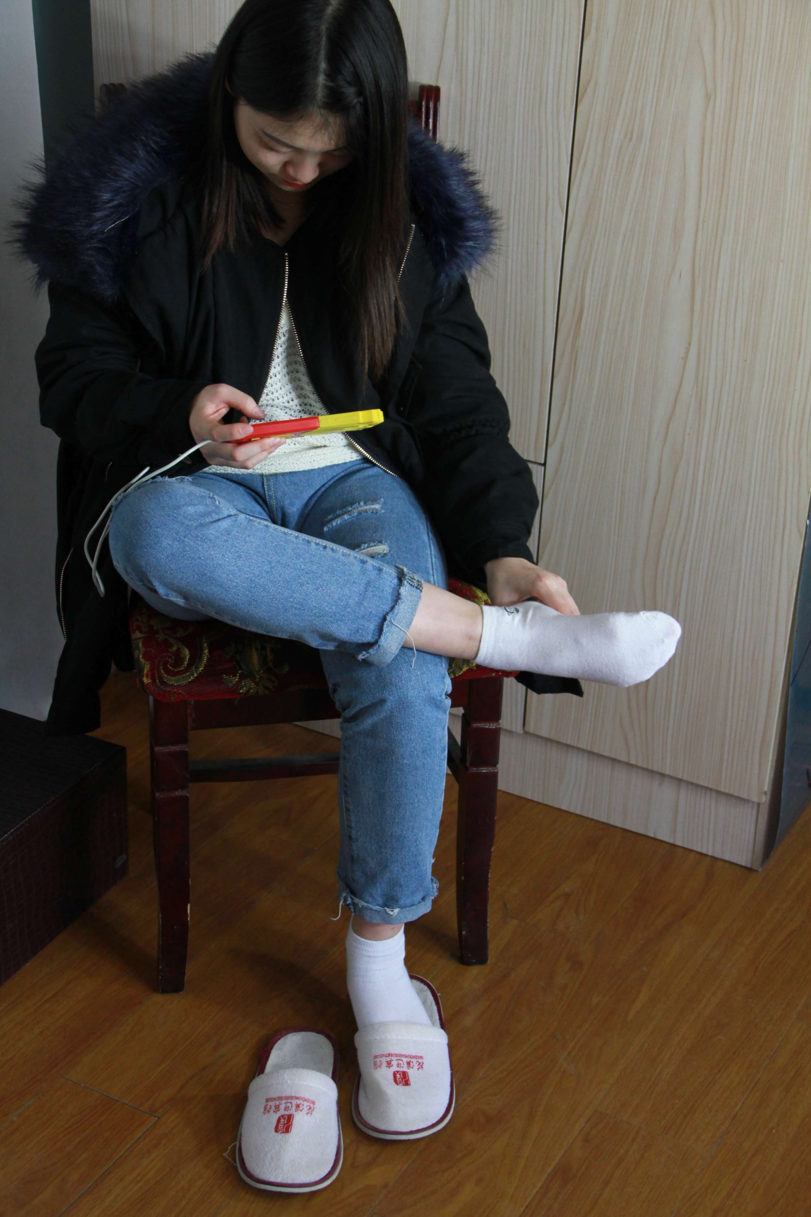 《棉袜搭配丝足》作品图