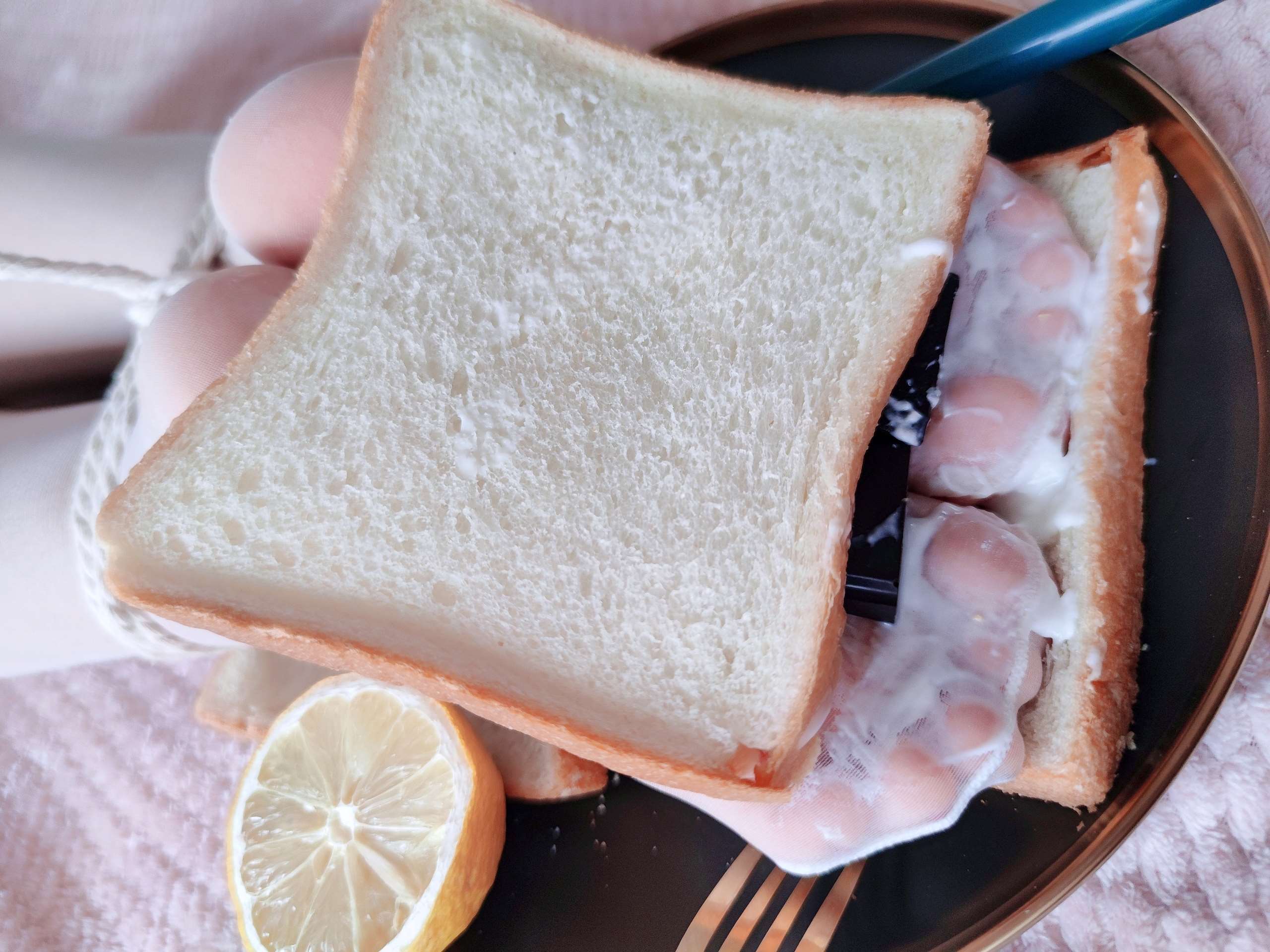 《小姐姐奶油面包夹丝足》作品图