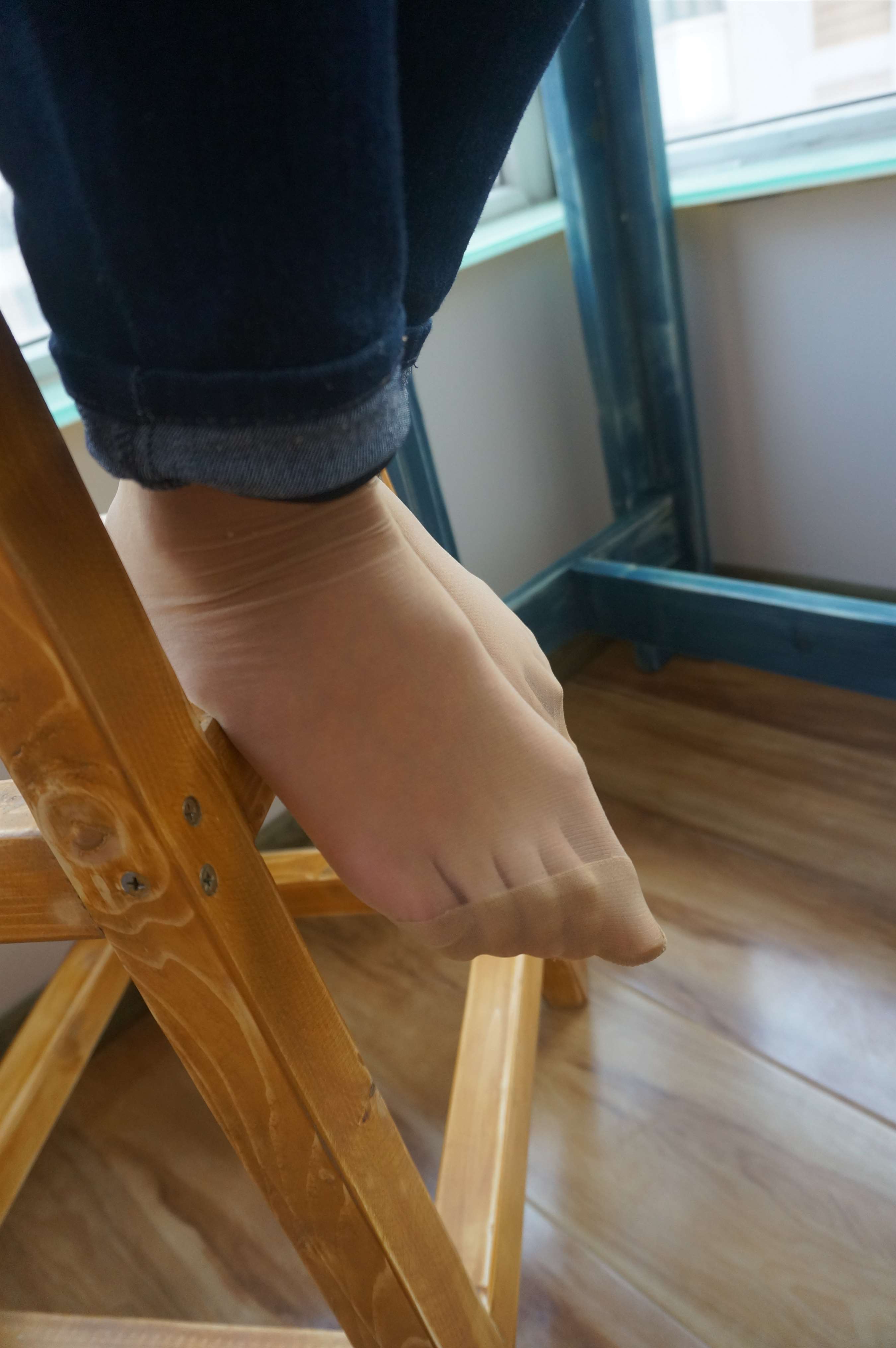 《短发牛仔少女》作品图