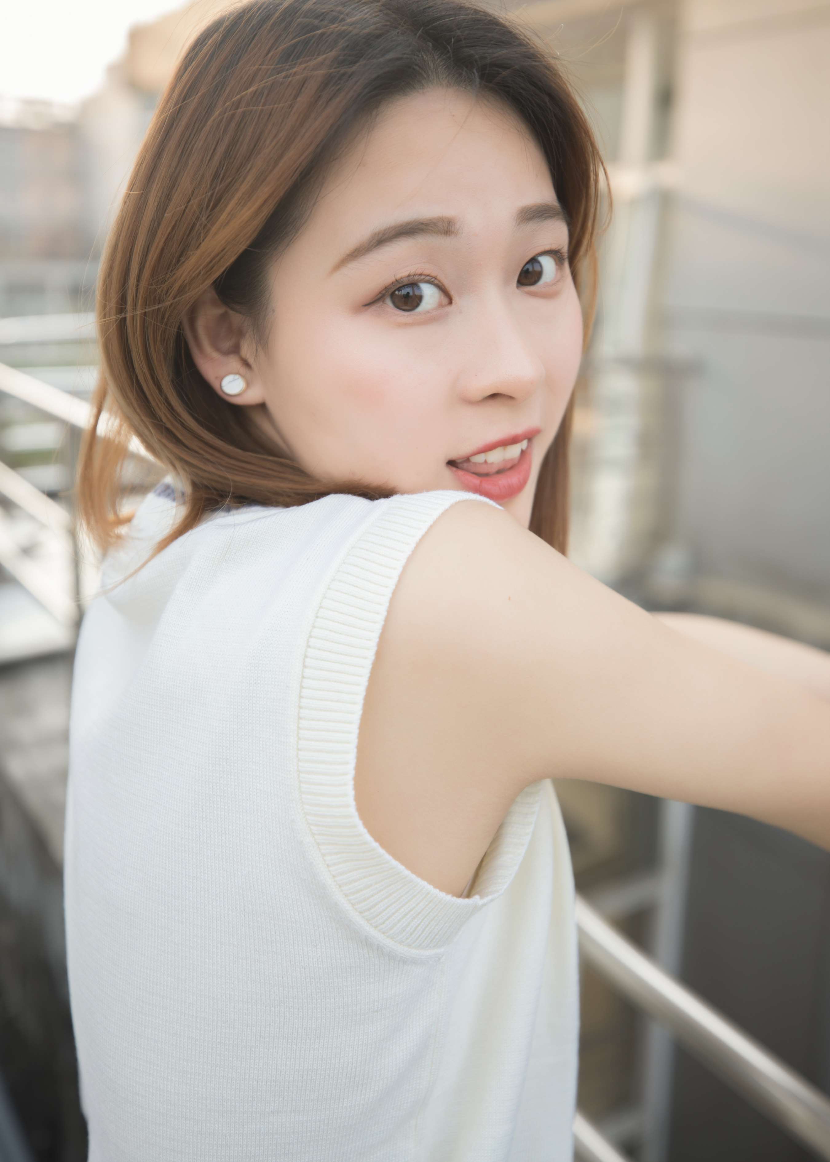 《学楼丝袜美腿 雯雯》作品图