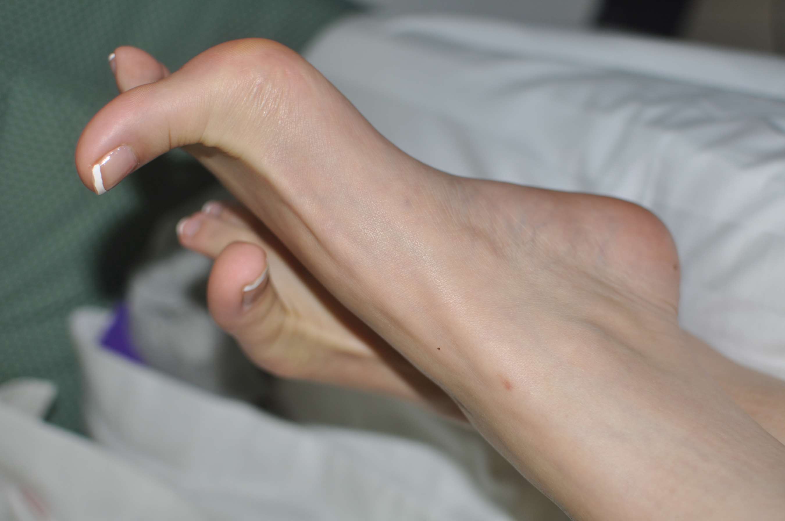 《嫩足の橙子》作品图