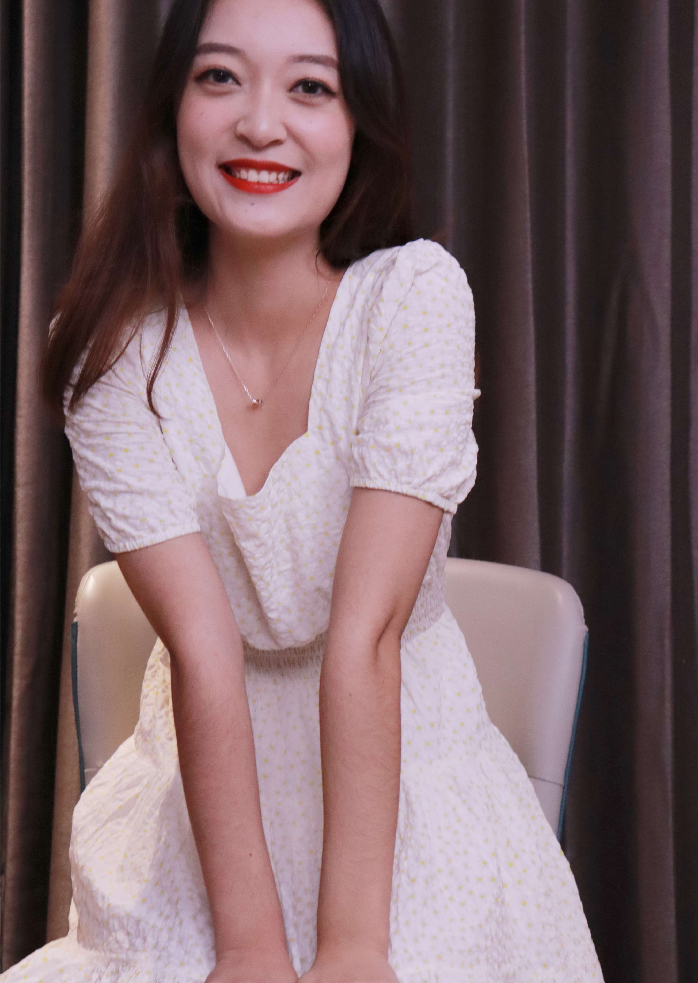 《依依 高跟鞋の丝袜脚丫》作品图