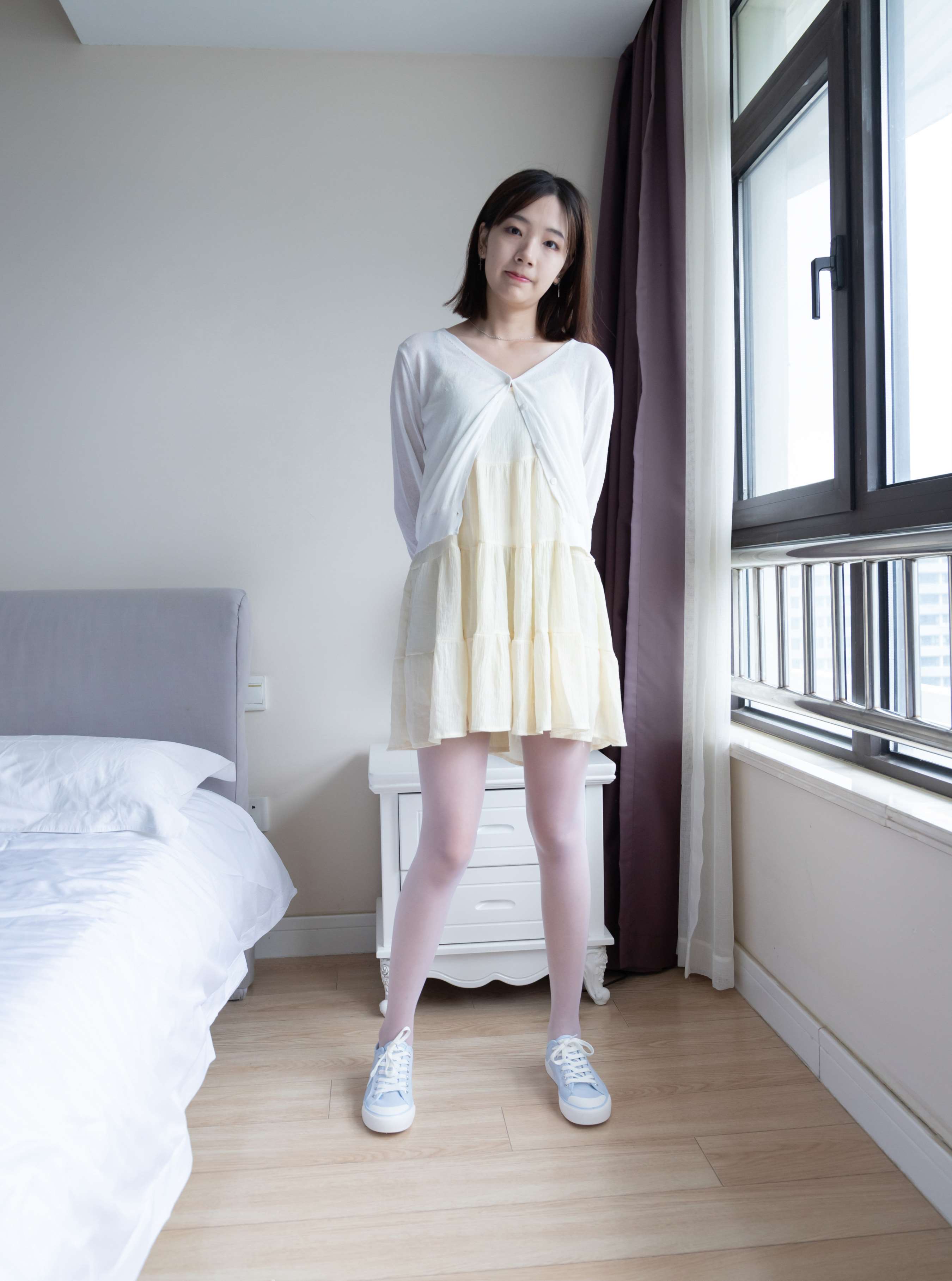 《小甜豆师姐帆布鞋の薄白丝》作品图