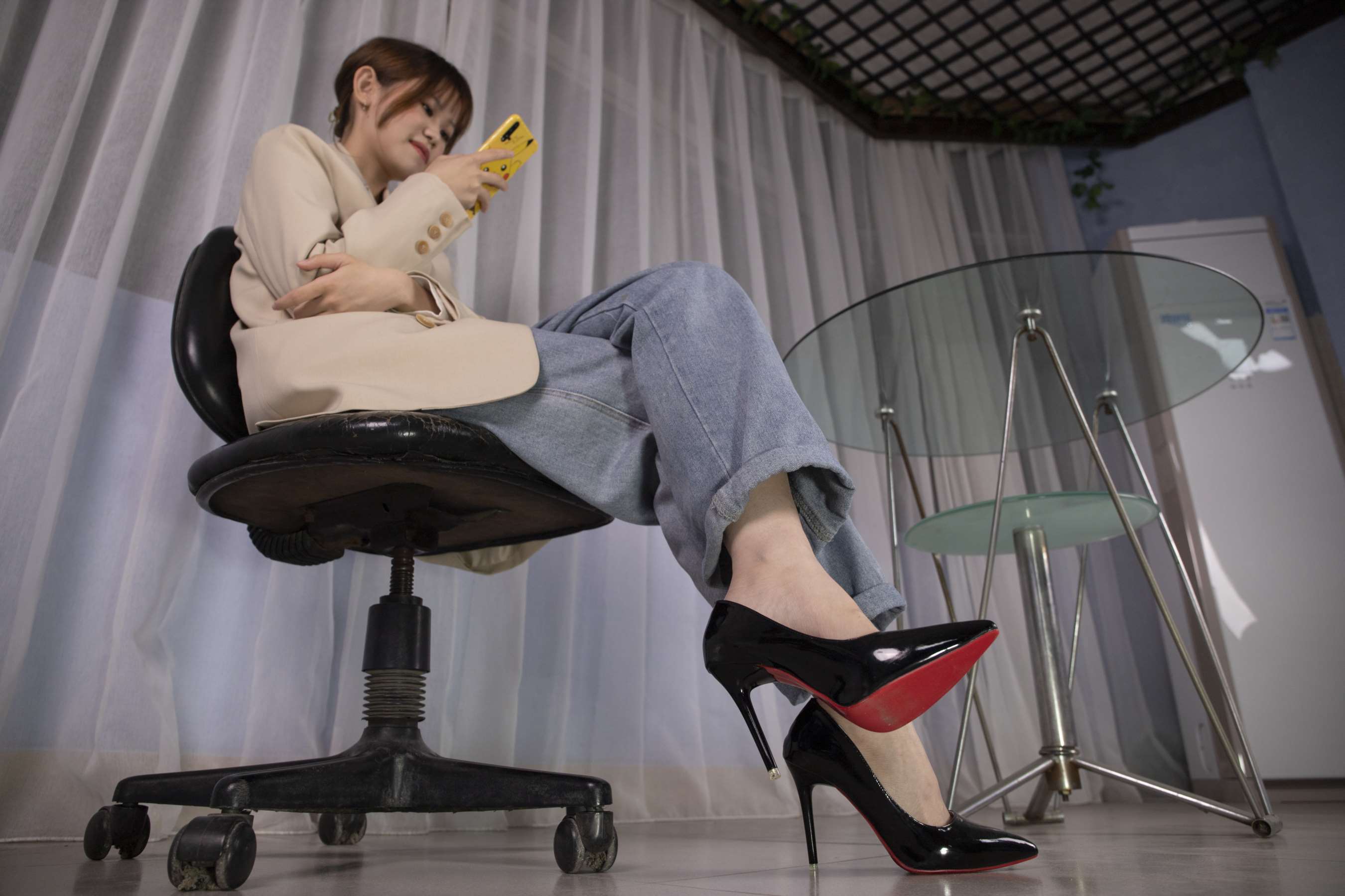 《小精灵莉莉OL风秀高跟脚丫》作品图