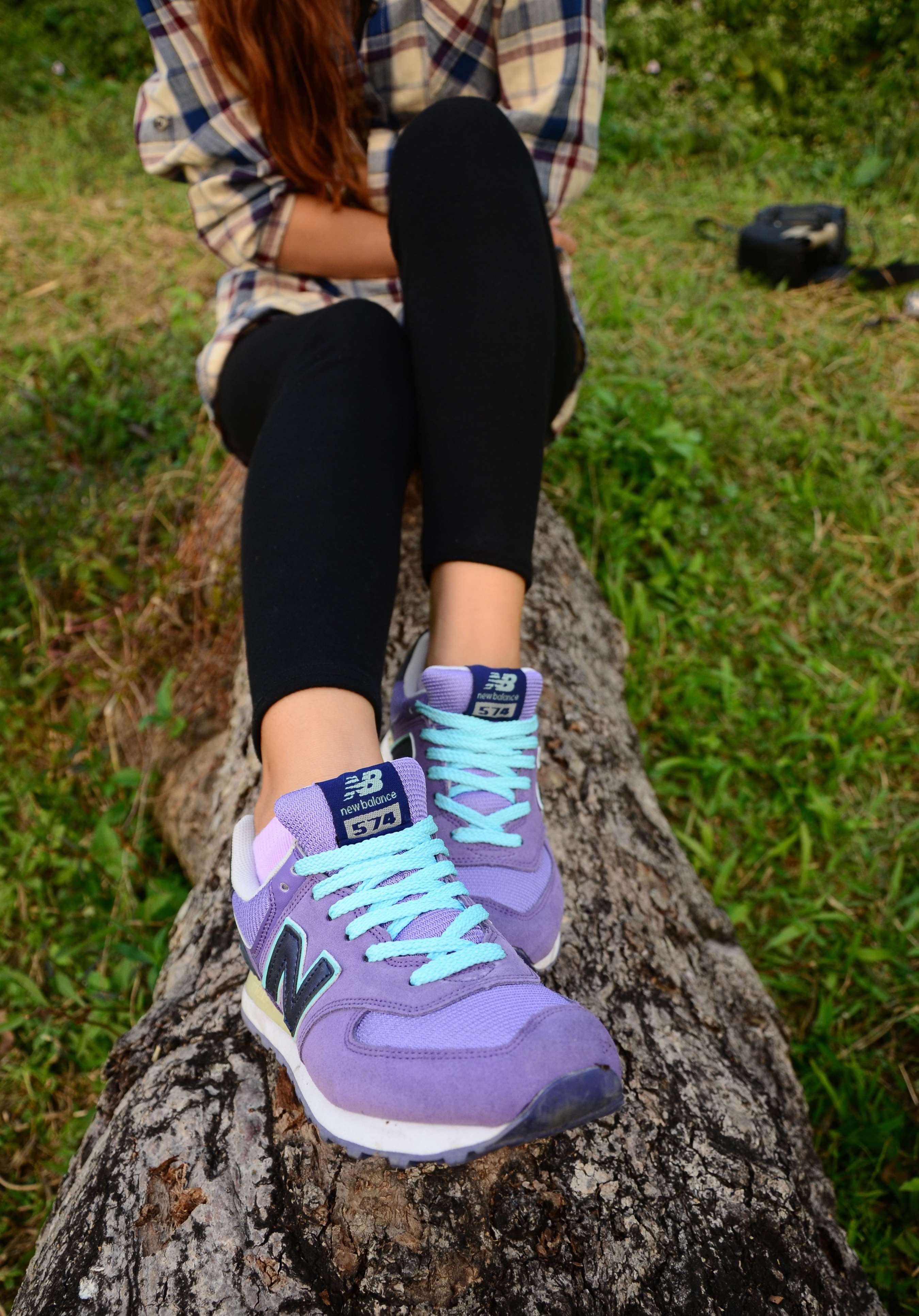 《新百伦の紫色棉袜脚》作品图