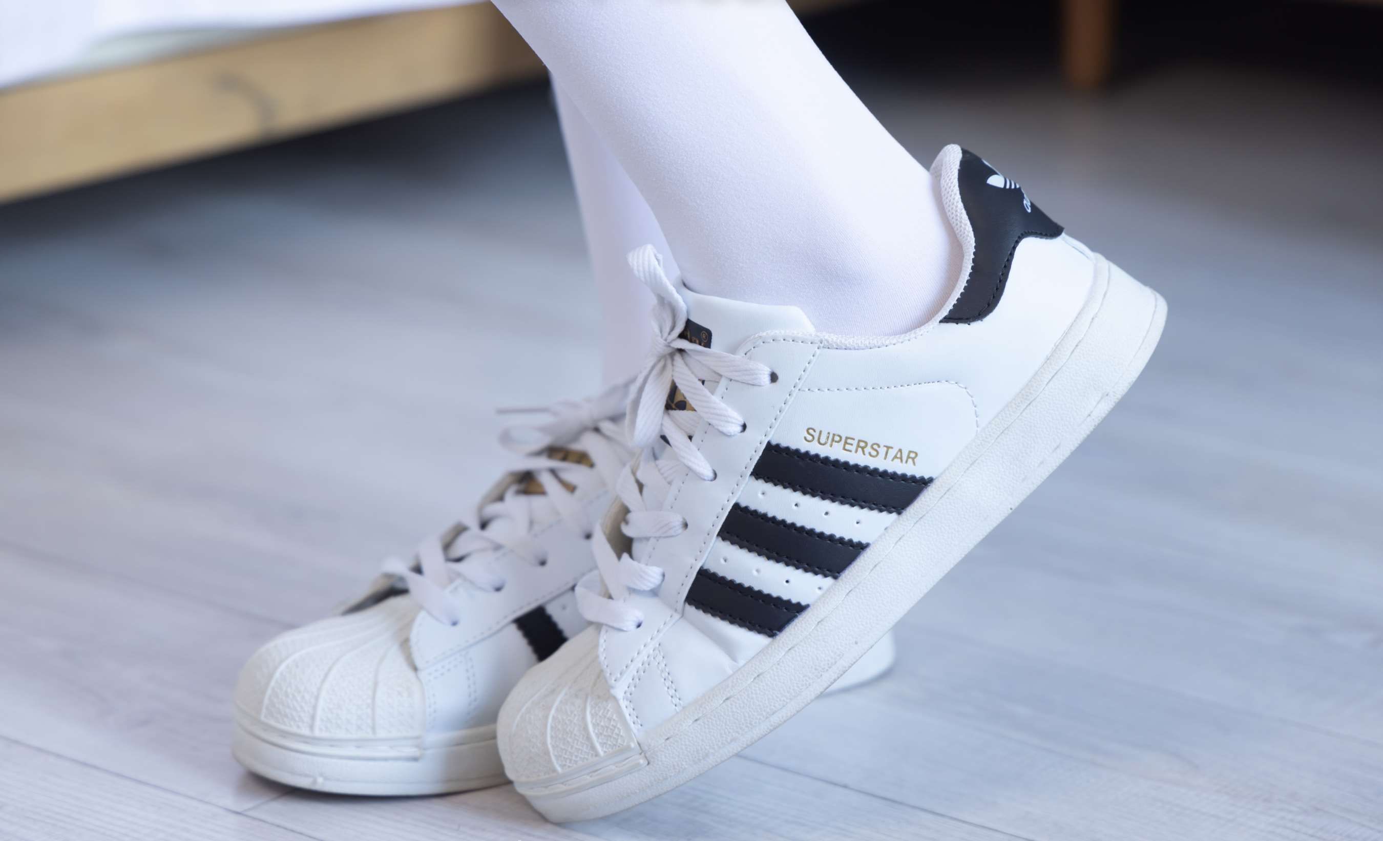 《果冻-黑白丝脚丫》作品图