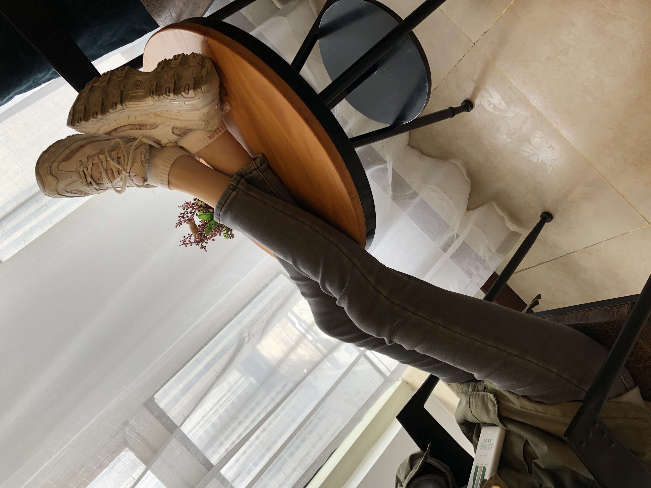 《大学城妹子》作品图