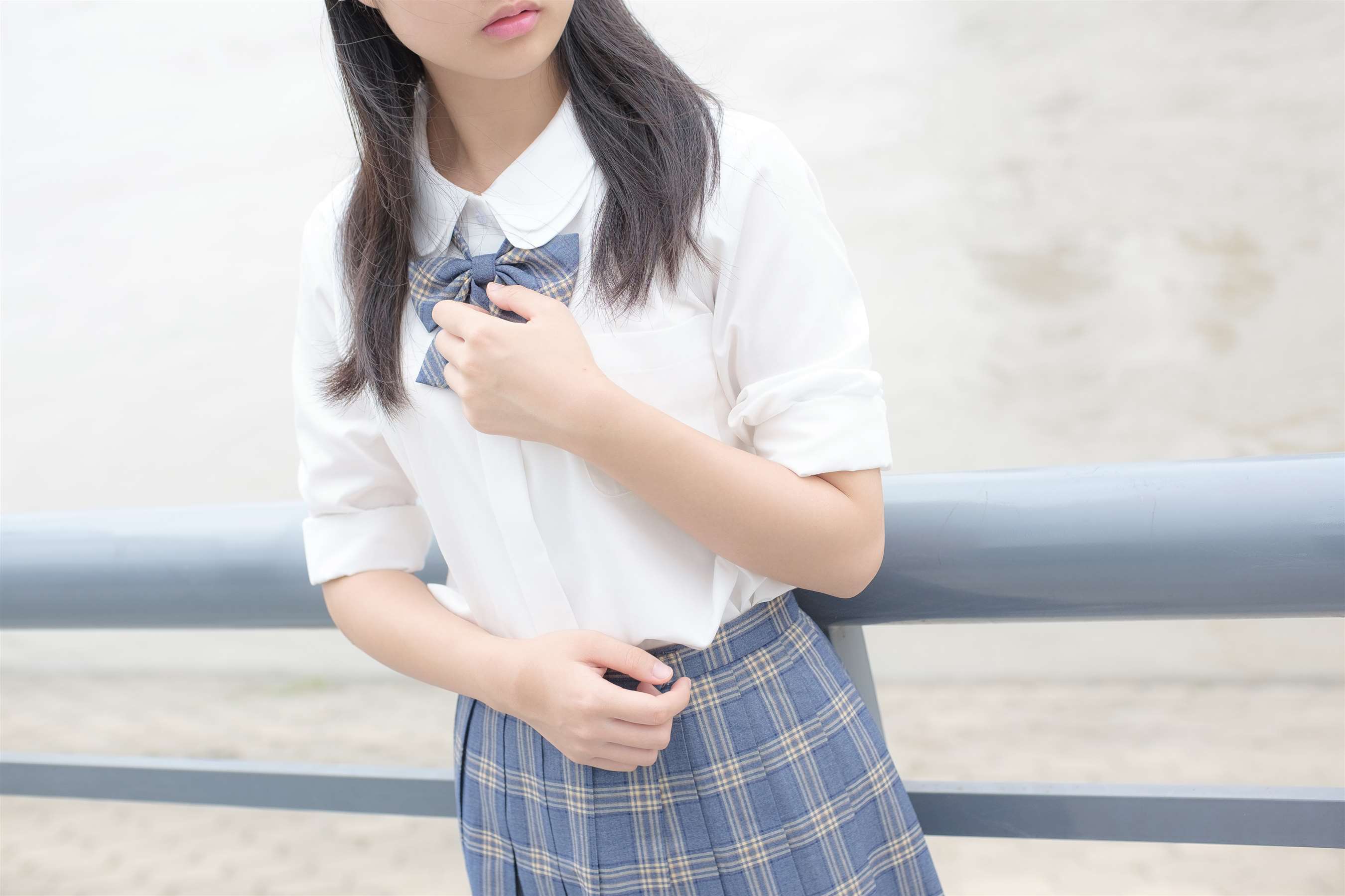 《街头JK制服の白丝脚丫》作品图