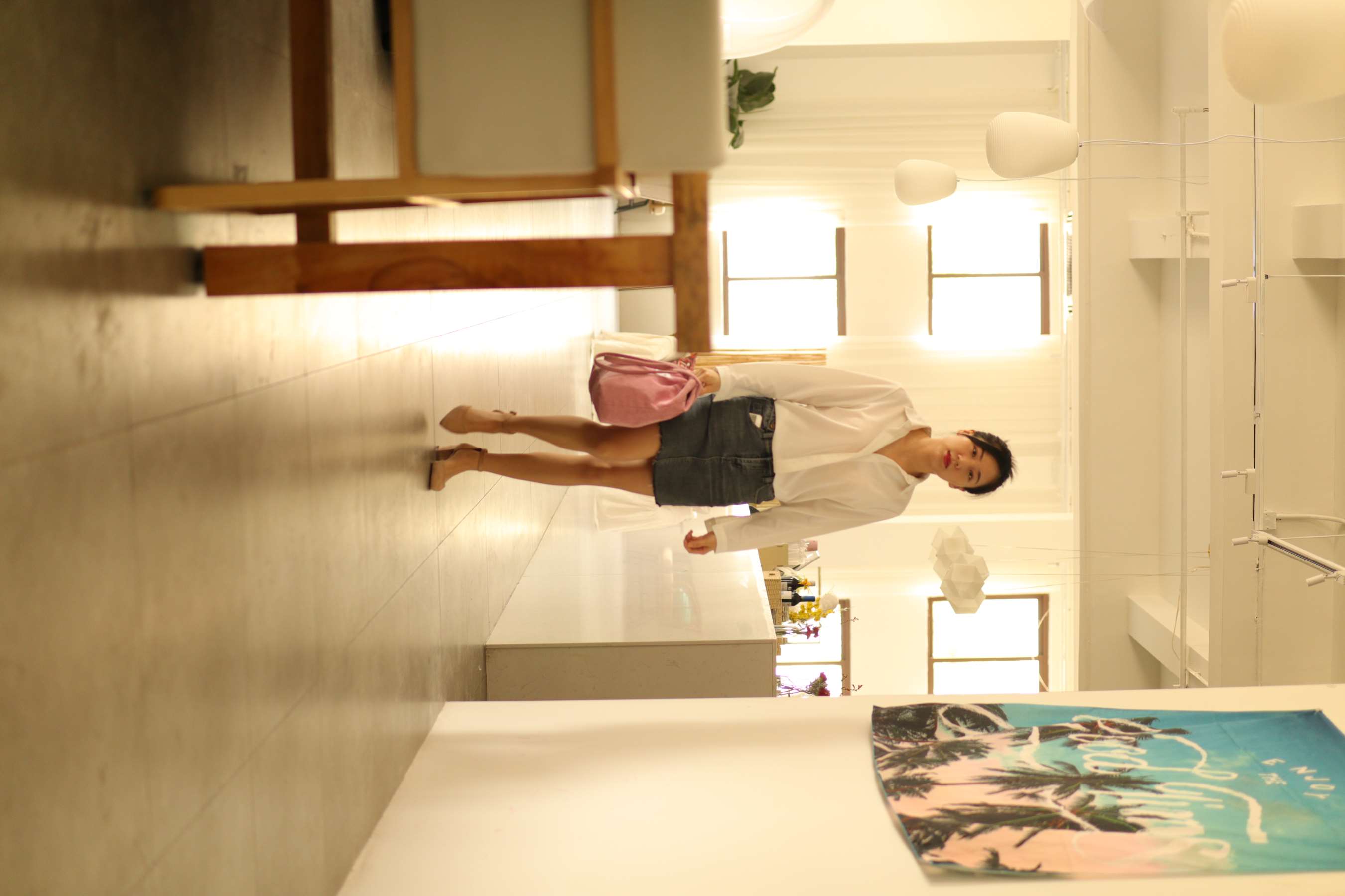 《师姐衬衣の亮丝足》作品图