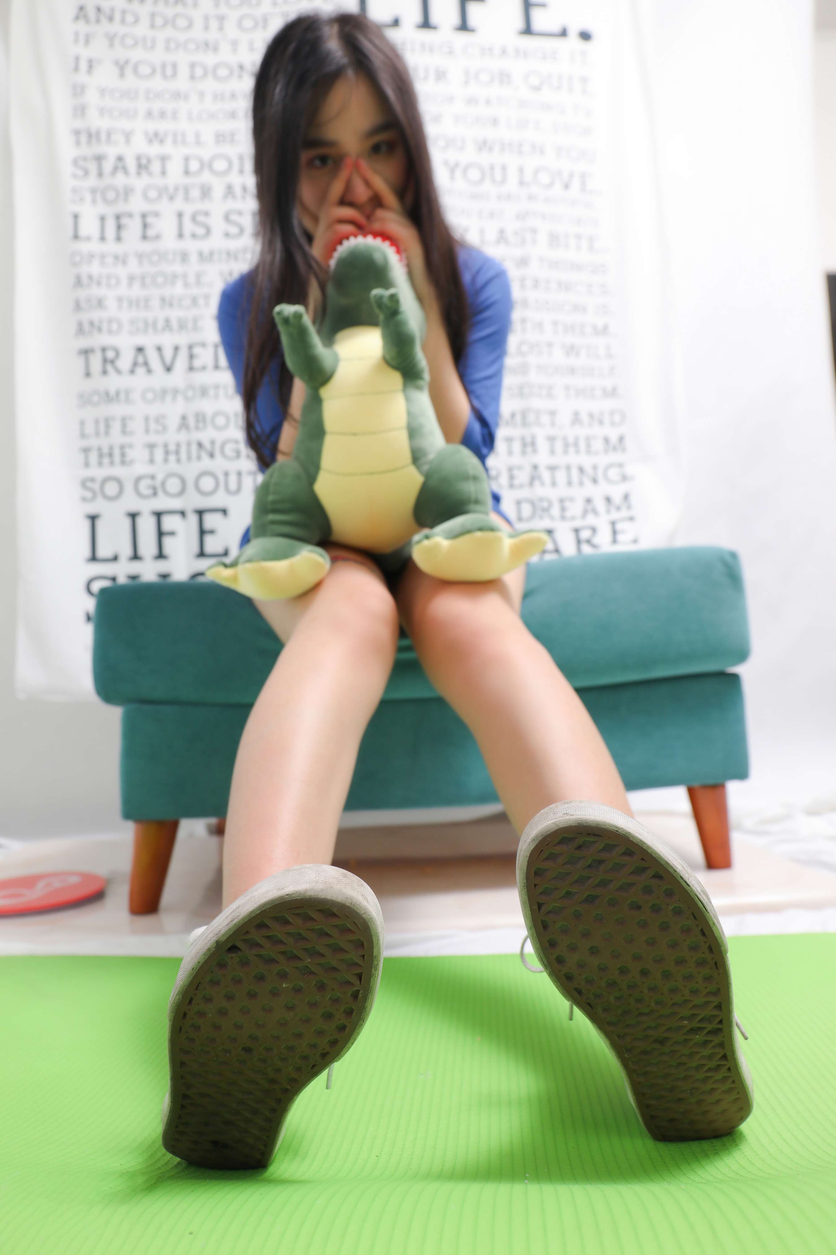 《包包布鞋の白棉袜》作品图