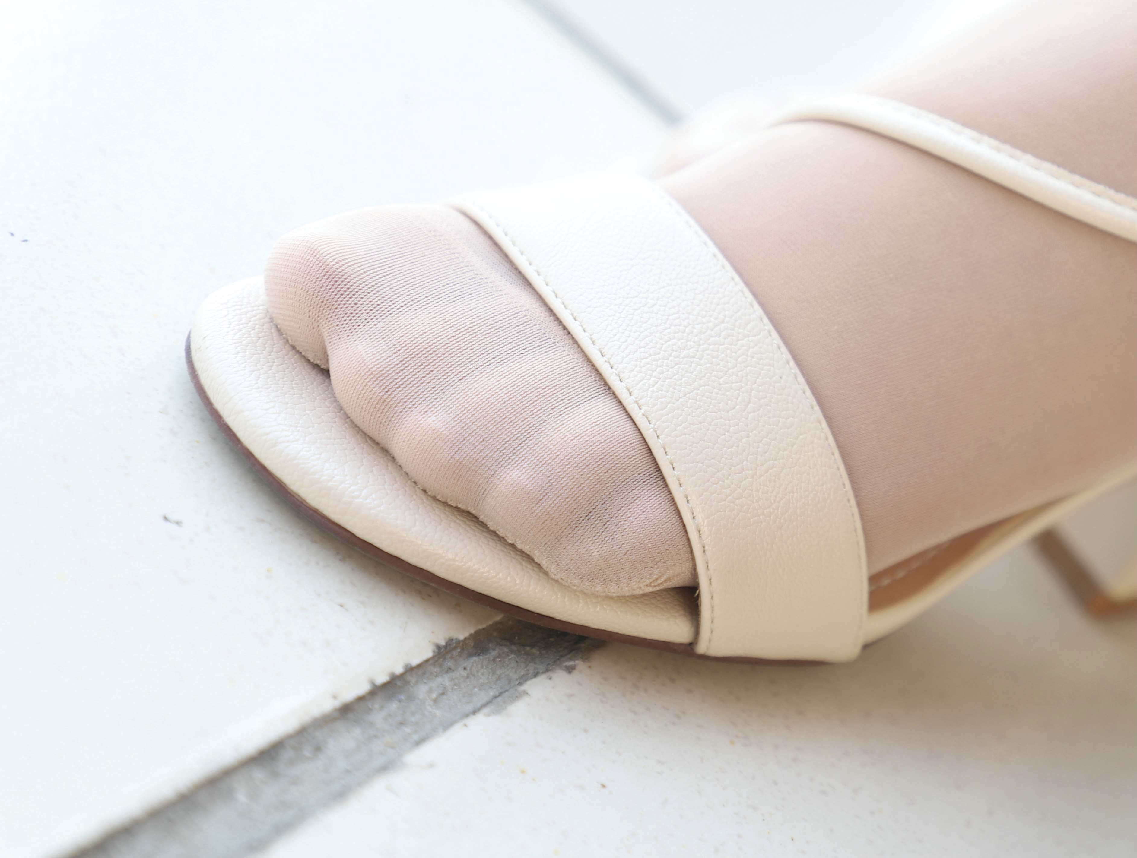 《厚高跟の肉短丝脚》作品图