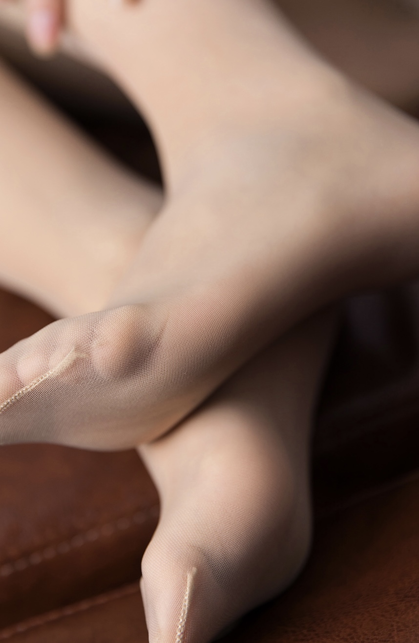 《大长腿丝足》作品图