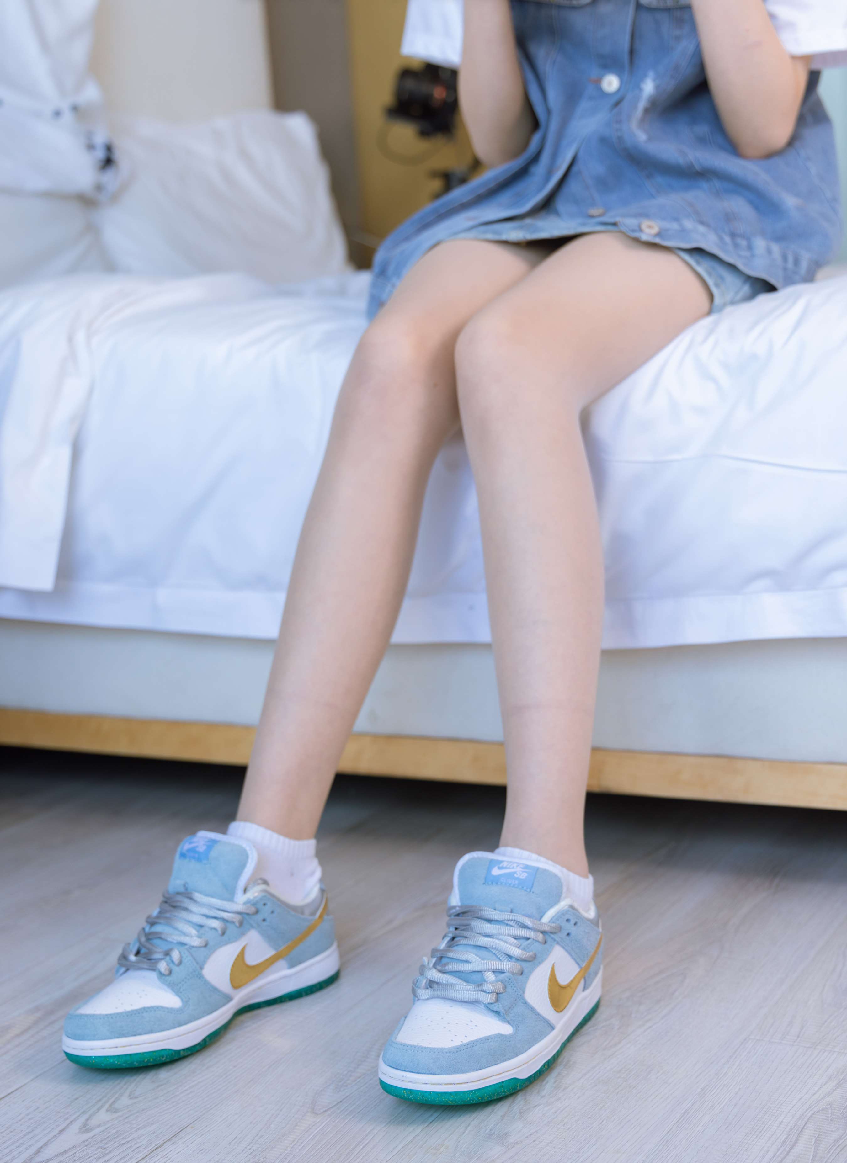 《小甜豆板鞋白棉袜の肉丝》作品图