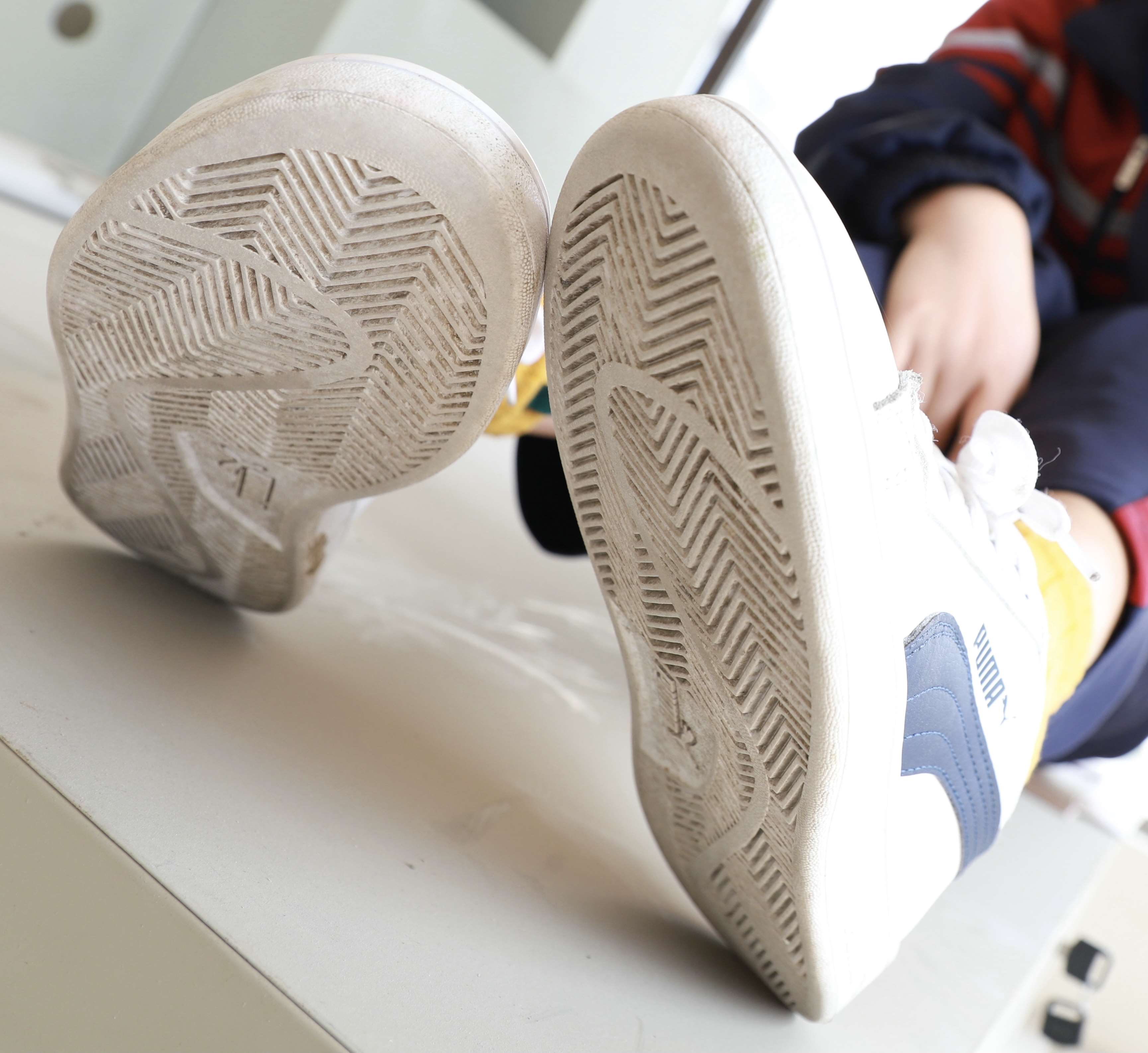 《校服学妹的棉袜脚》作品图