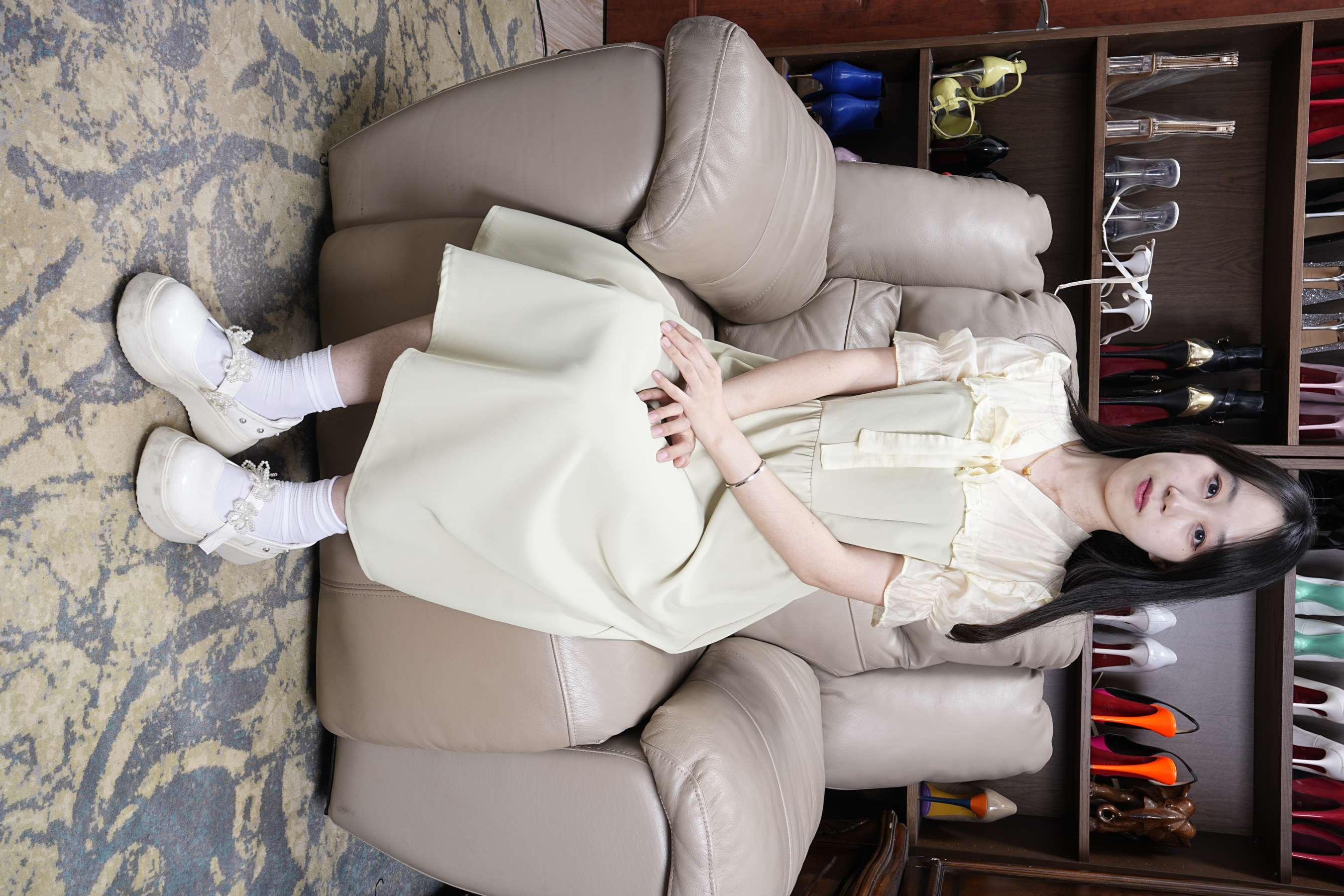 《婉婉的性感的35码小脚丫》作品图