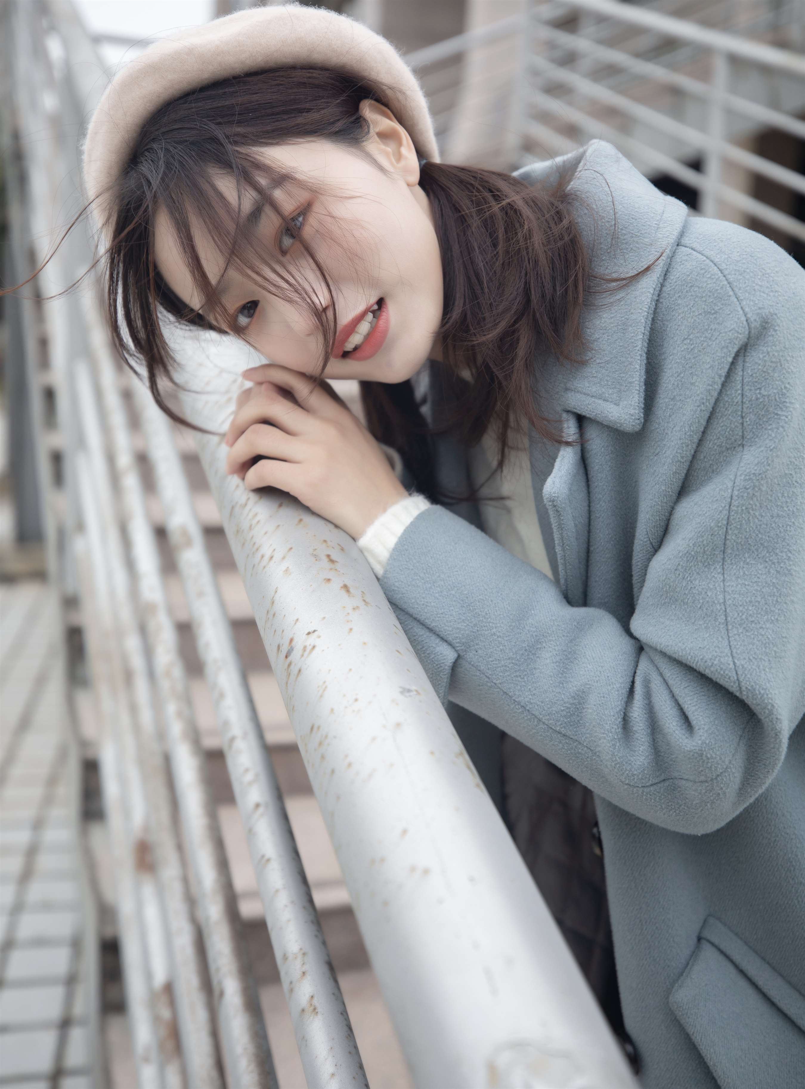 《毛毛鞋の丝足脚丫【套图+视频1个】》作品图