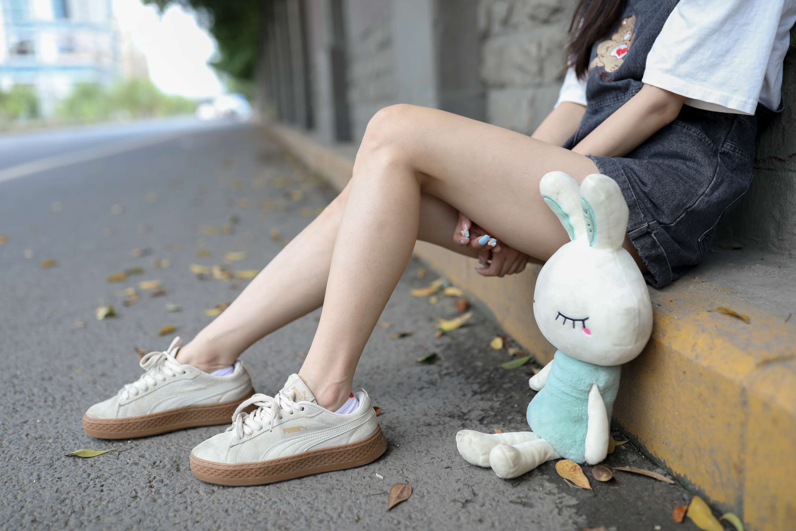 《莹莹船袜脚》作品图