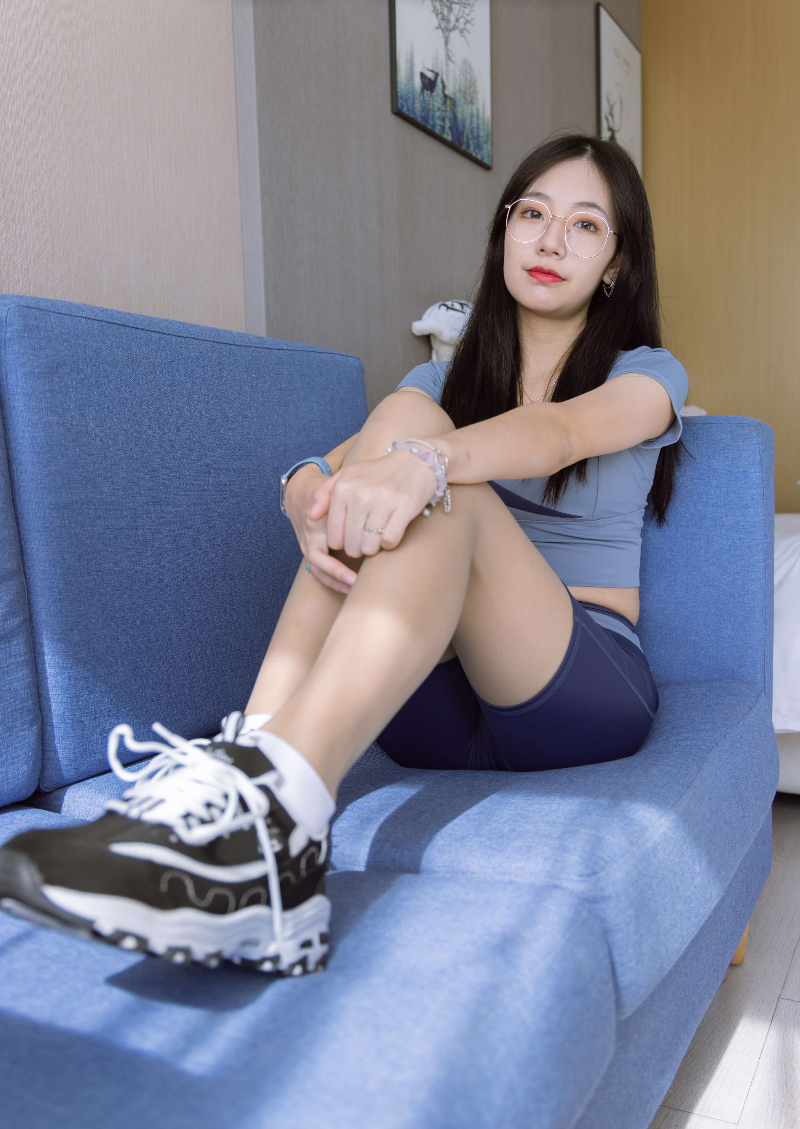 《小甜豆-运动鞋の瑜伽裤裤里丝》作品图