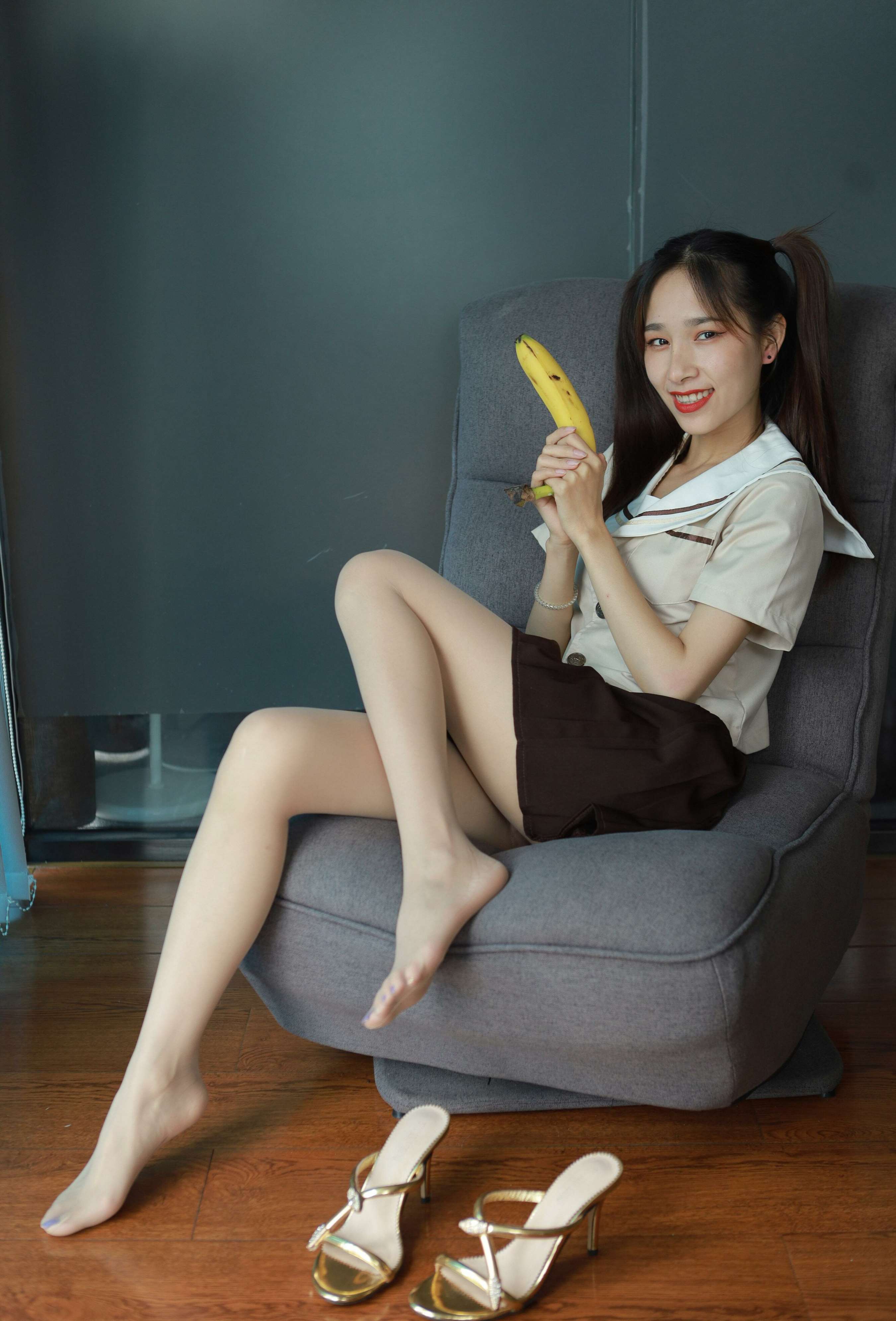 《美子《香蕉少女》》作品图