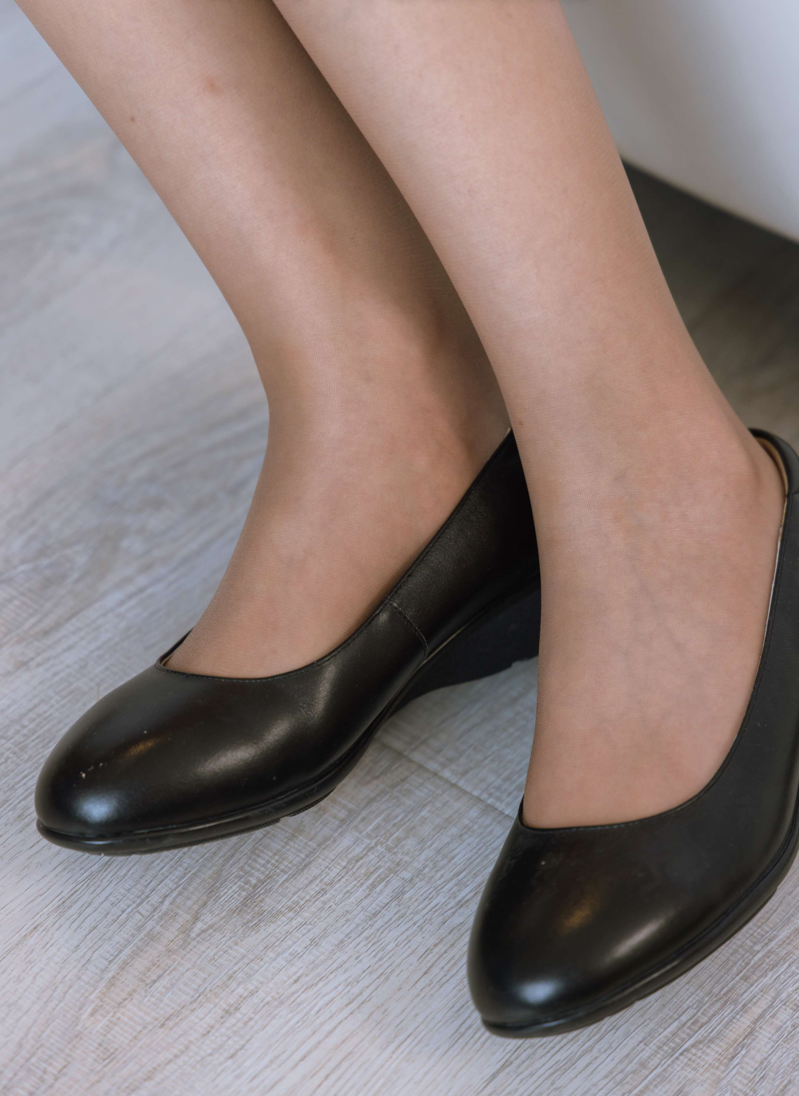 《小甜豆-平底鞋、咖啡丝、空姐制服 》作品图