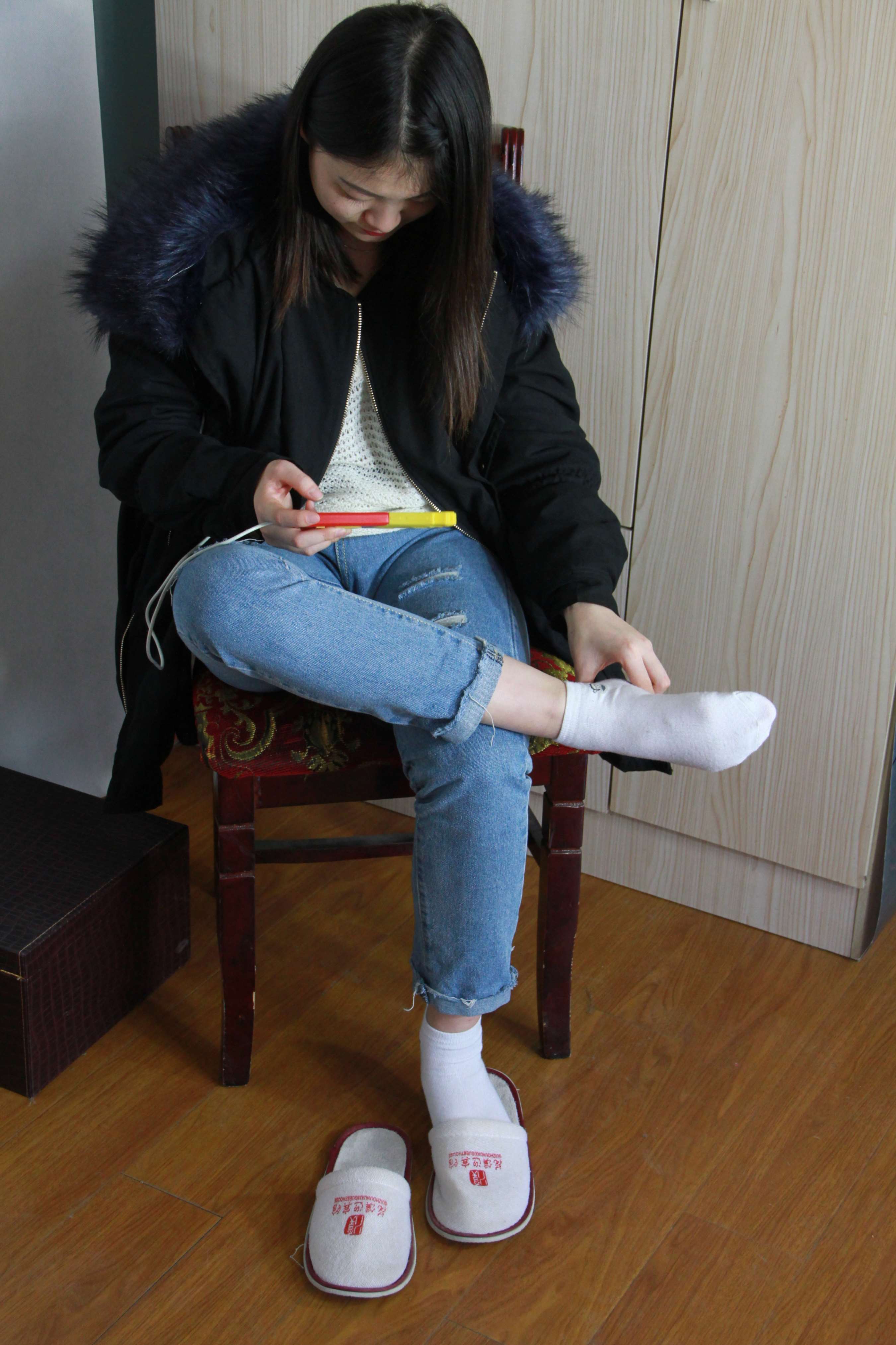 《棉袜搭配丝足》作品图