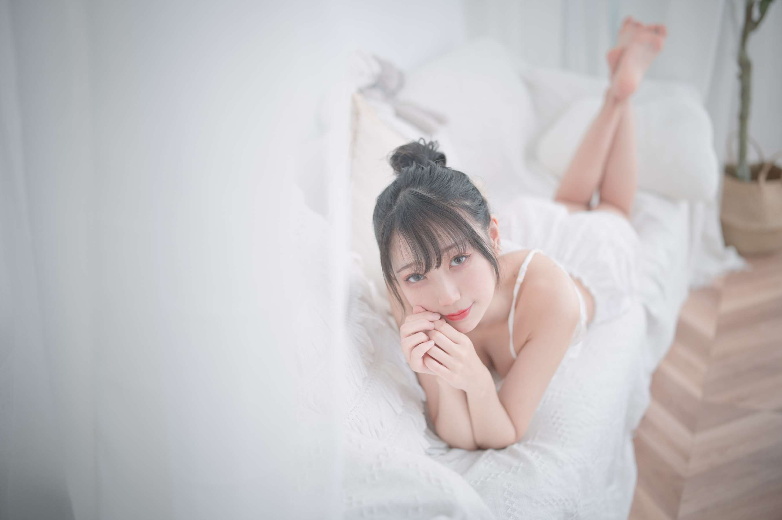 《【免费】白色睡衣》作品图