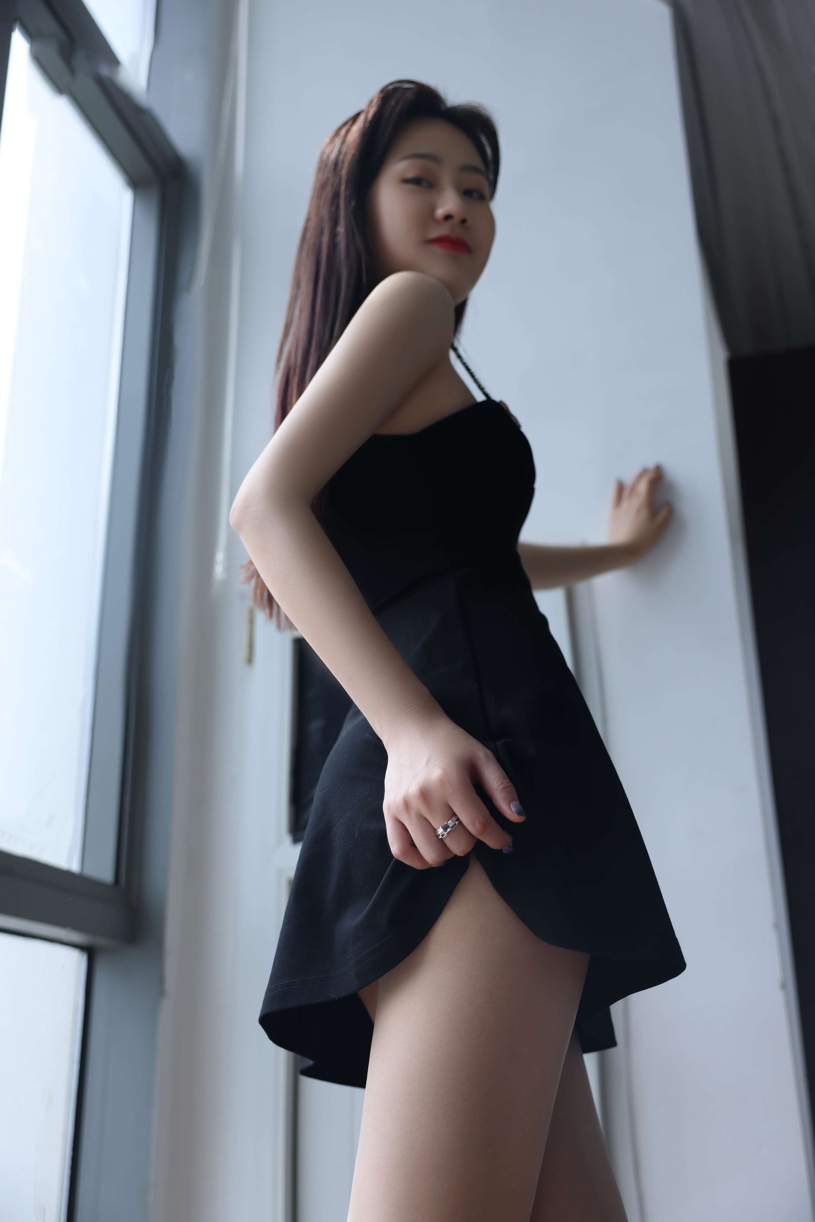 《沫沫高跟の肉丝脚》作品图