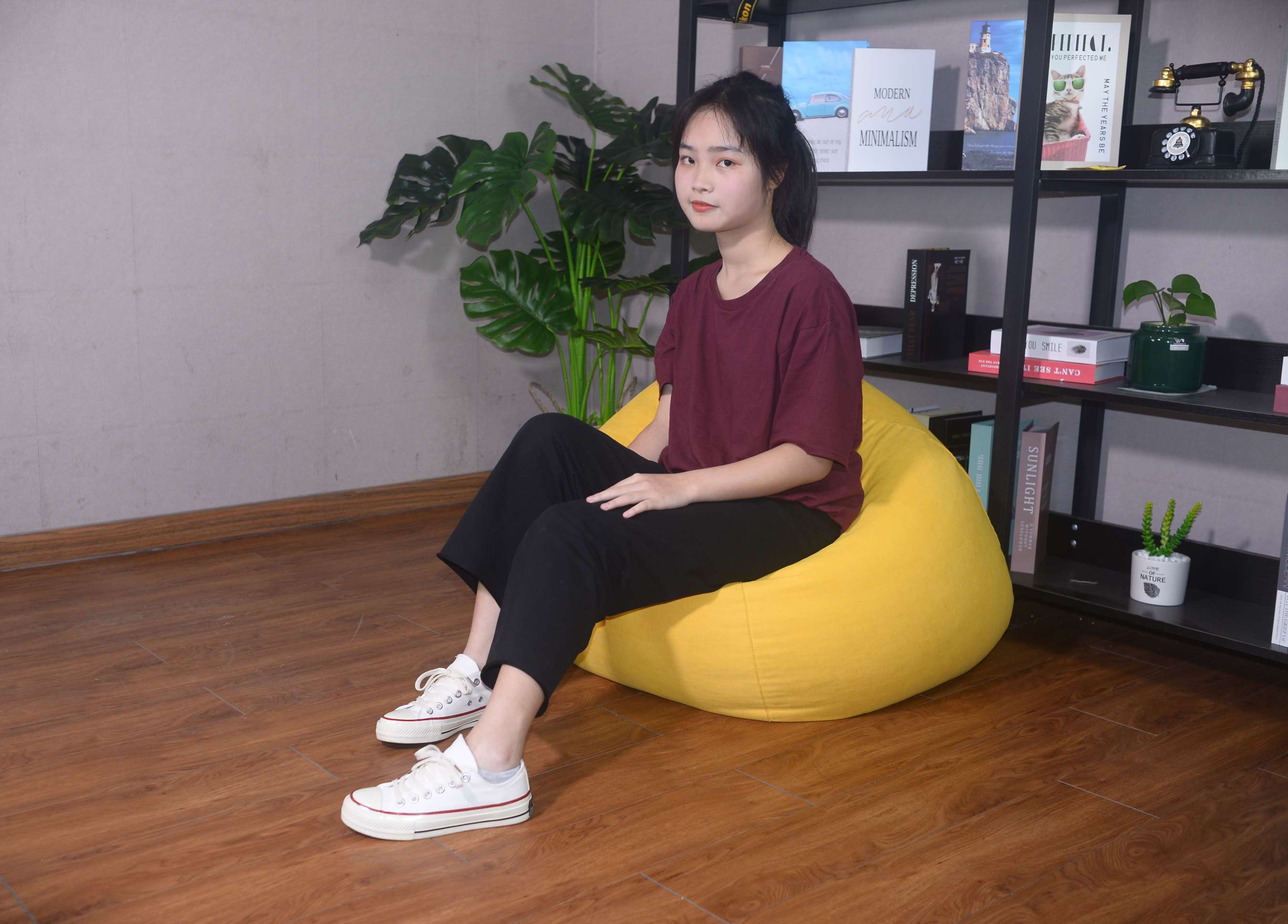 《小希少女-灯火阑珊处》作品图