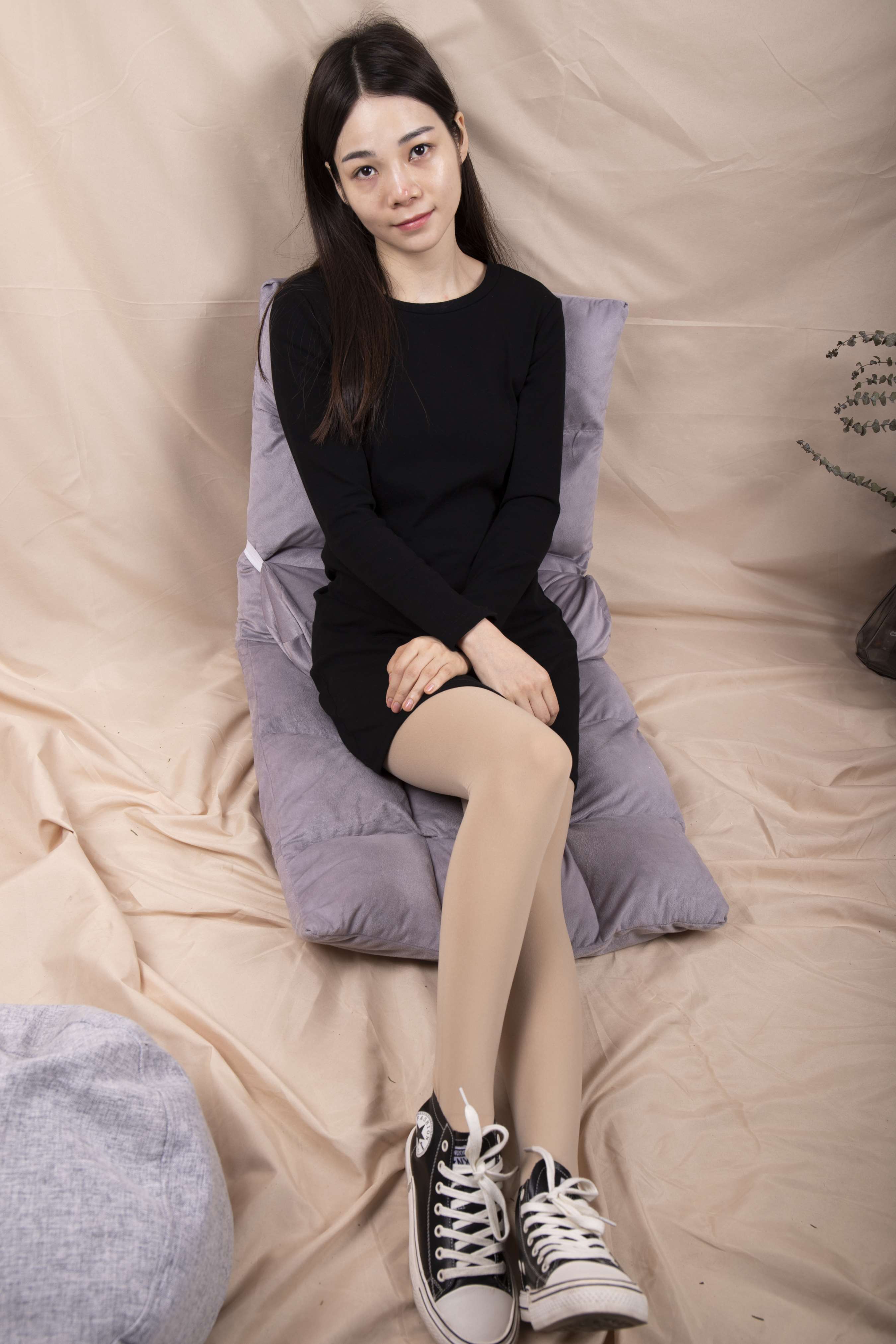 《沫沫帆布鞋肉丝》作品图