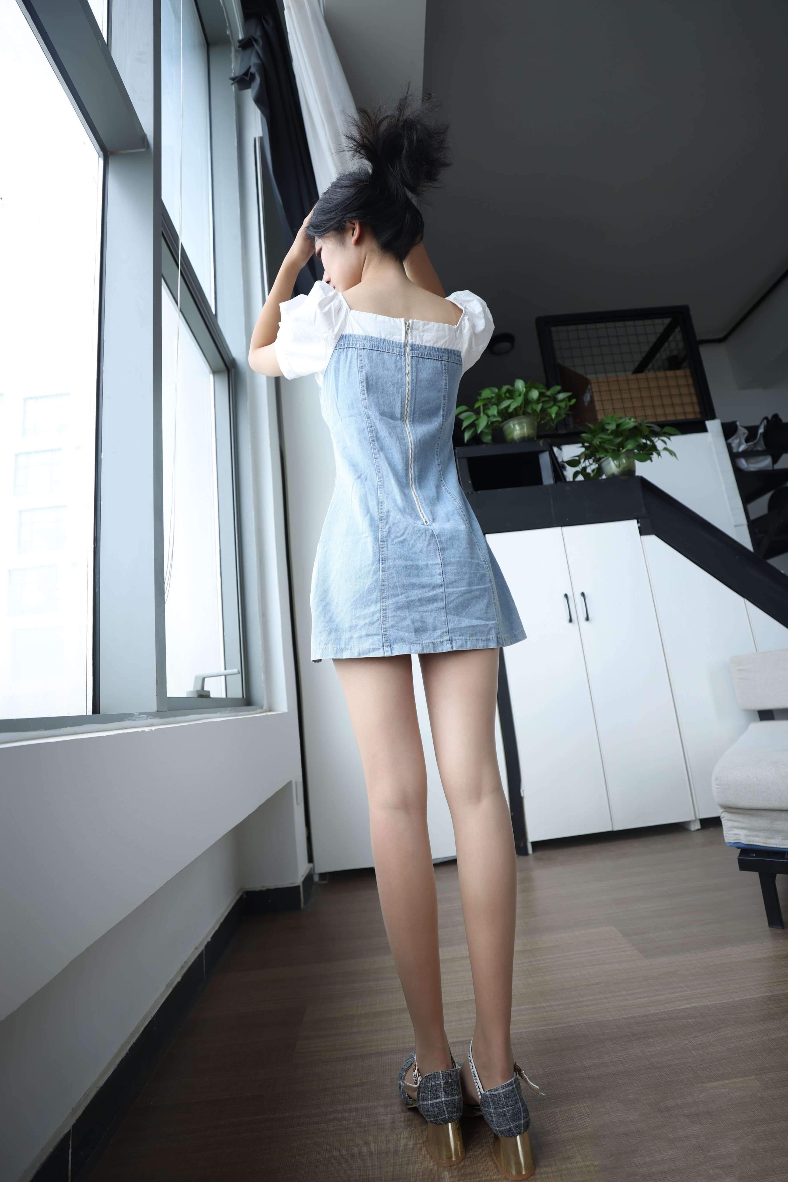 《帆帆师妹高跟丝足》作品图