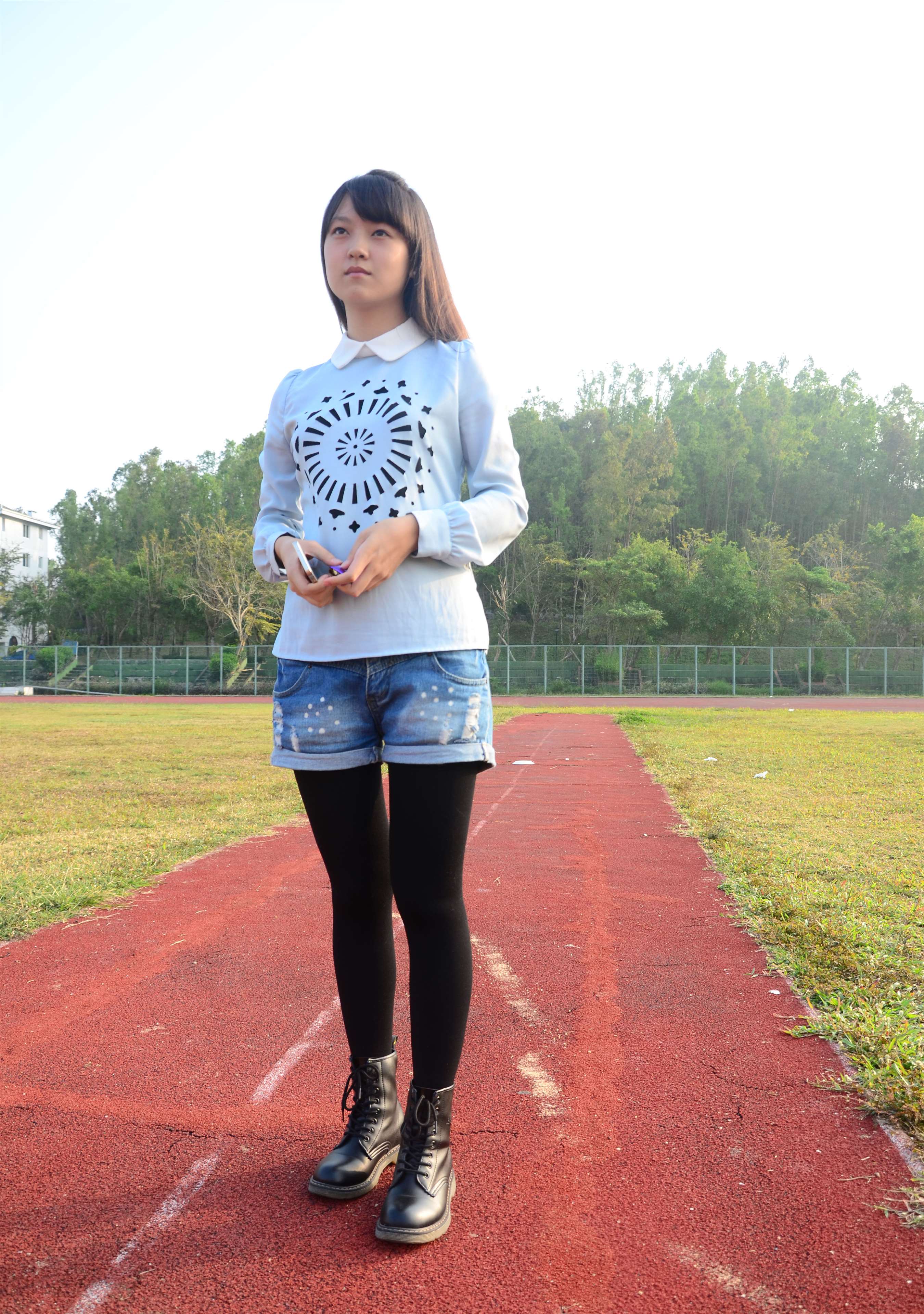 《短靴の斑点袜》作品图