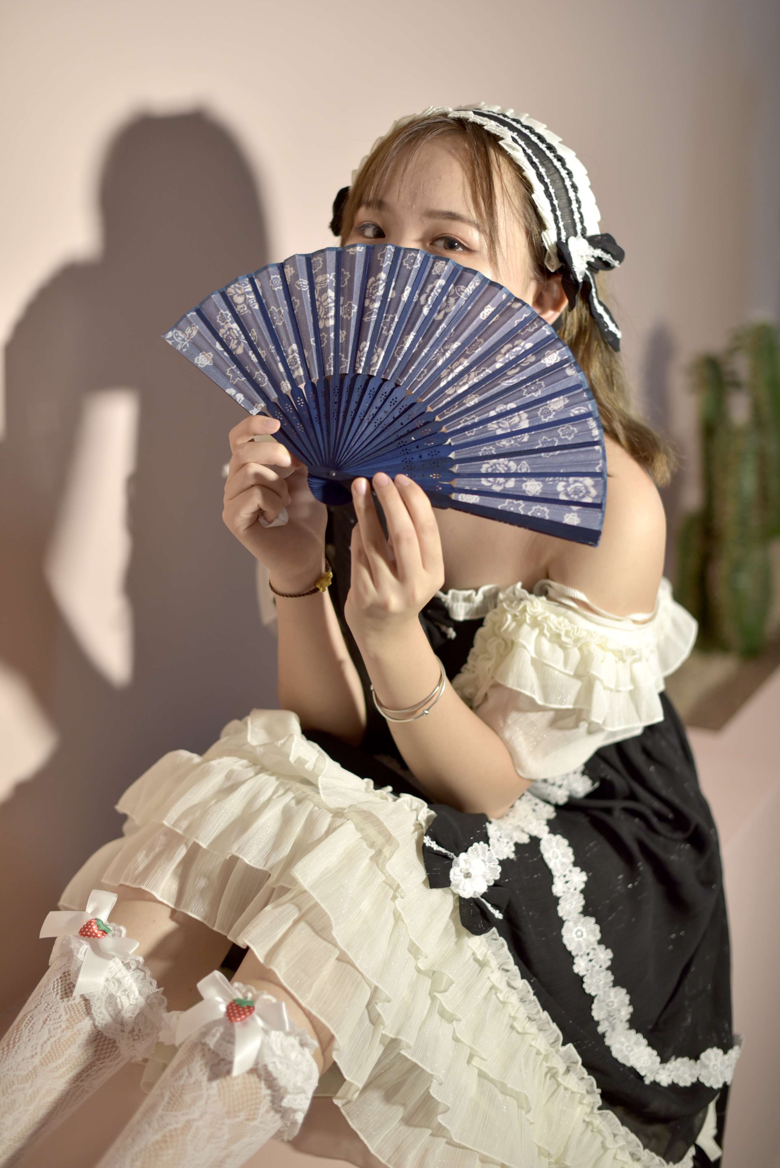 《约漫展lolita妹妹拍害羞小脚》作品图