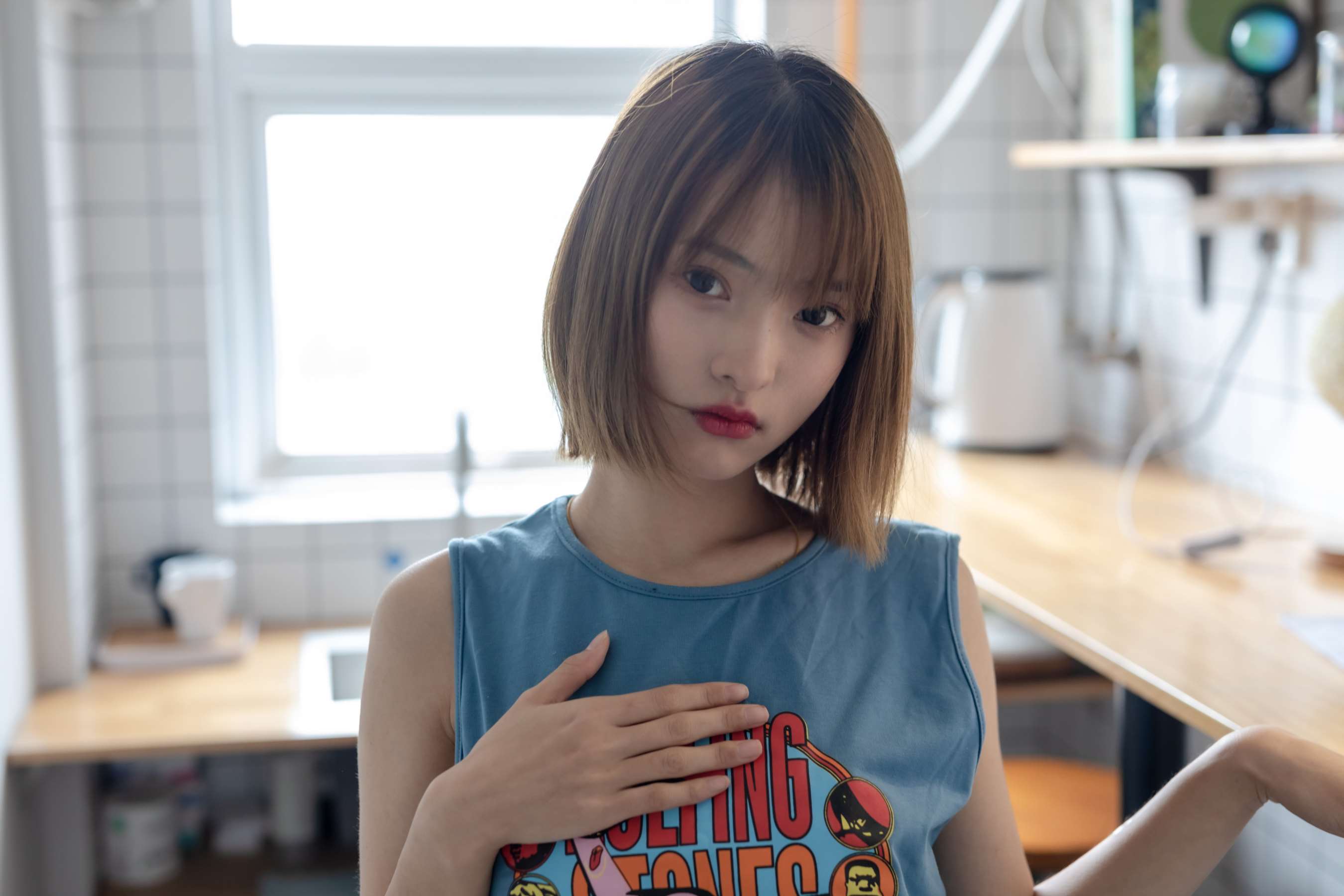 《茜茜嫩足玩酸奶》作品图