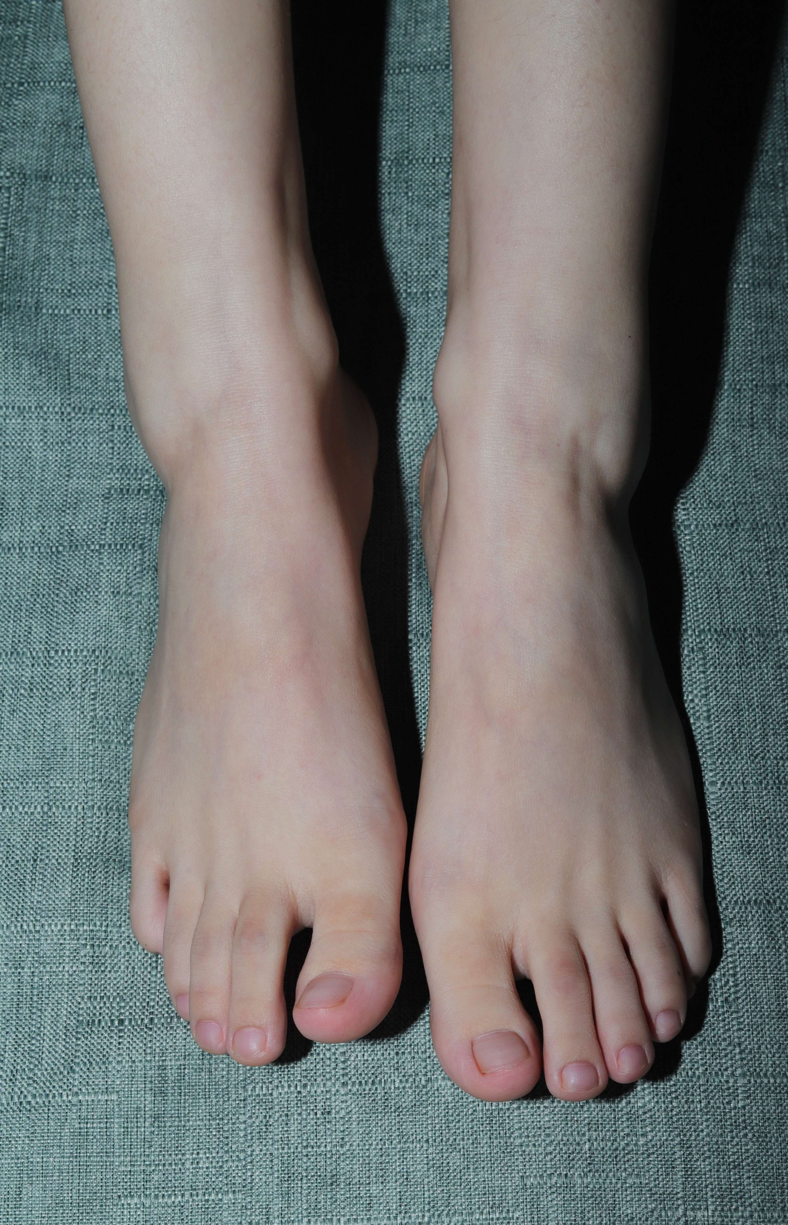 《小芳师妹脚丫如若就在眼前》作品图