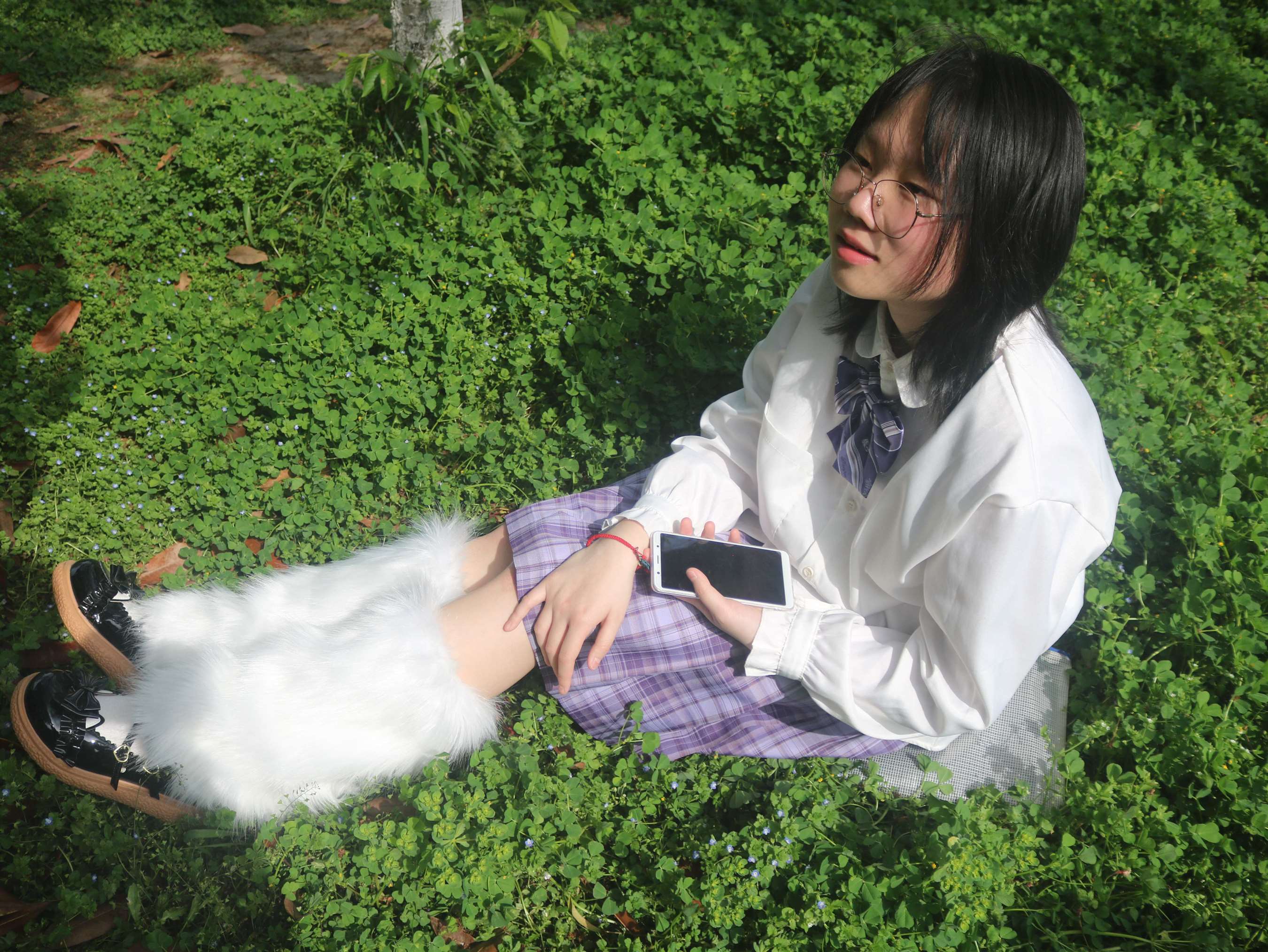 《眼镜JK毛绒》作品图