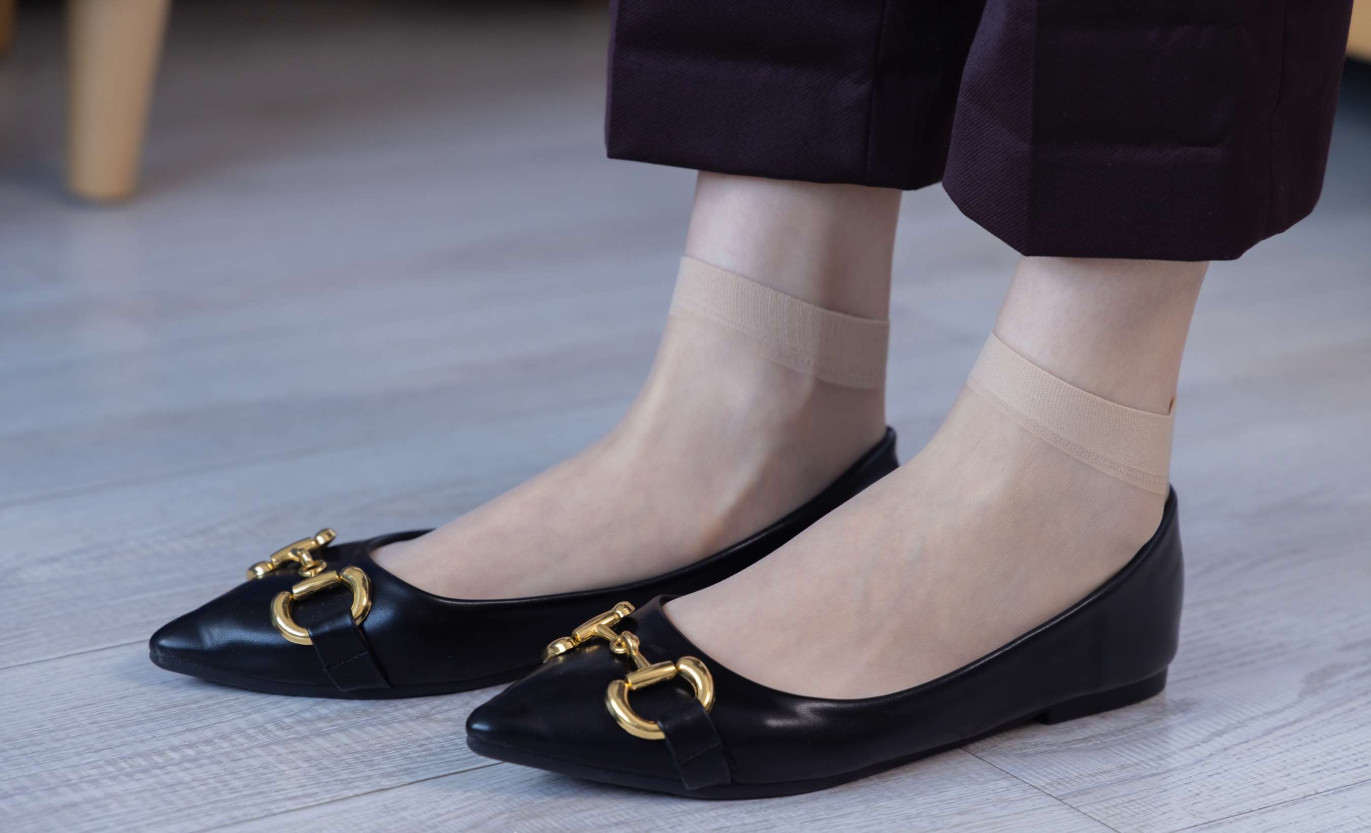 《芝士-银行制服平底鞋の短肉丝》作品图