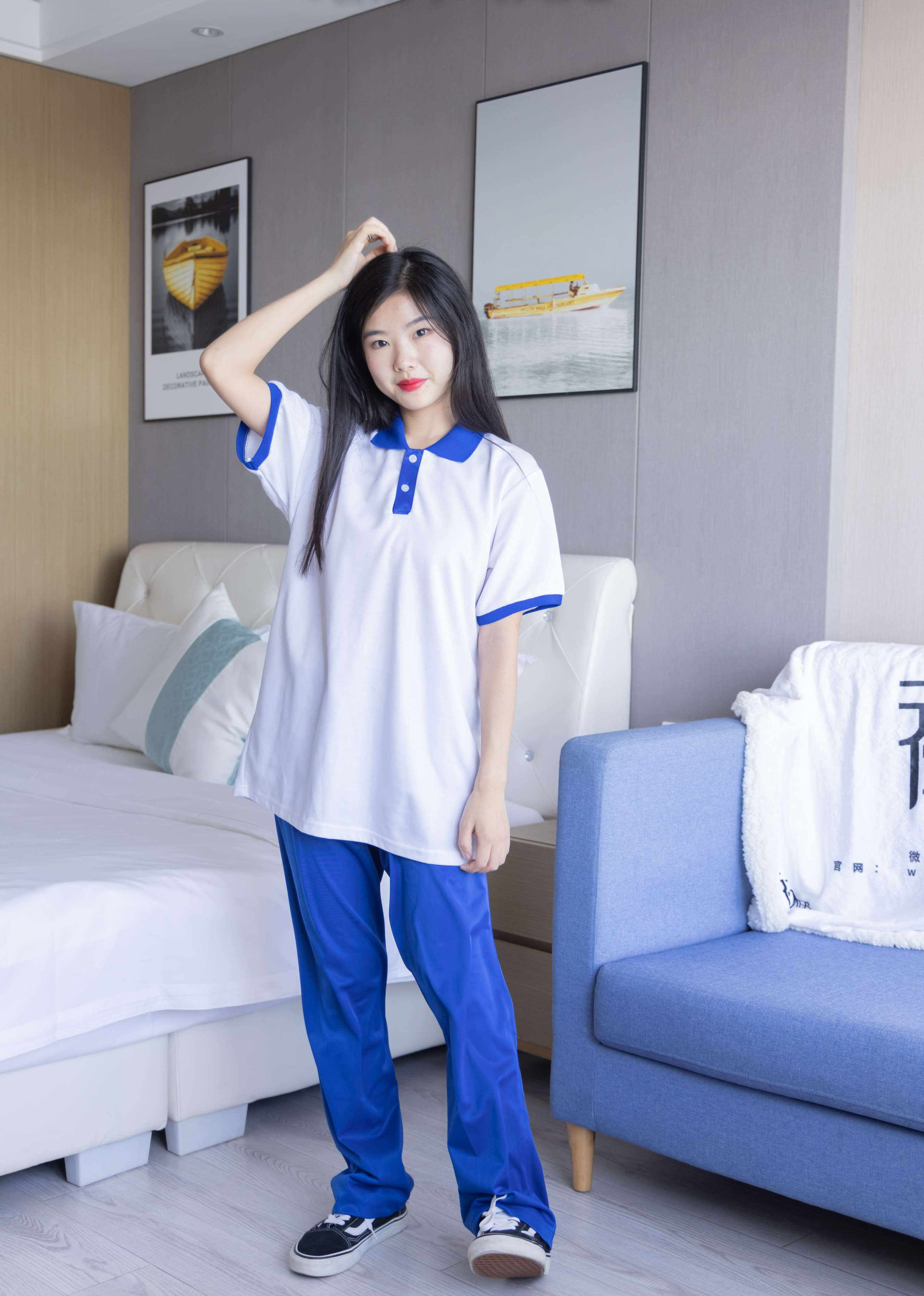 《师妹小奶熊校服の白棉袜脚》作品图